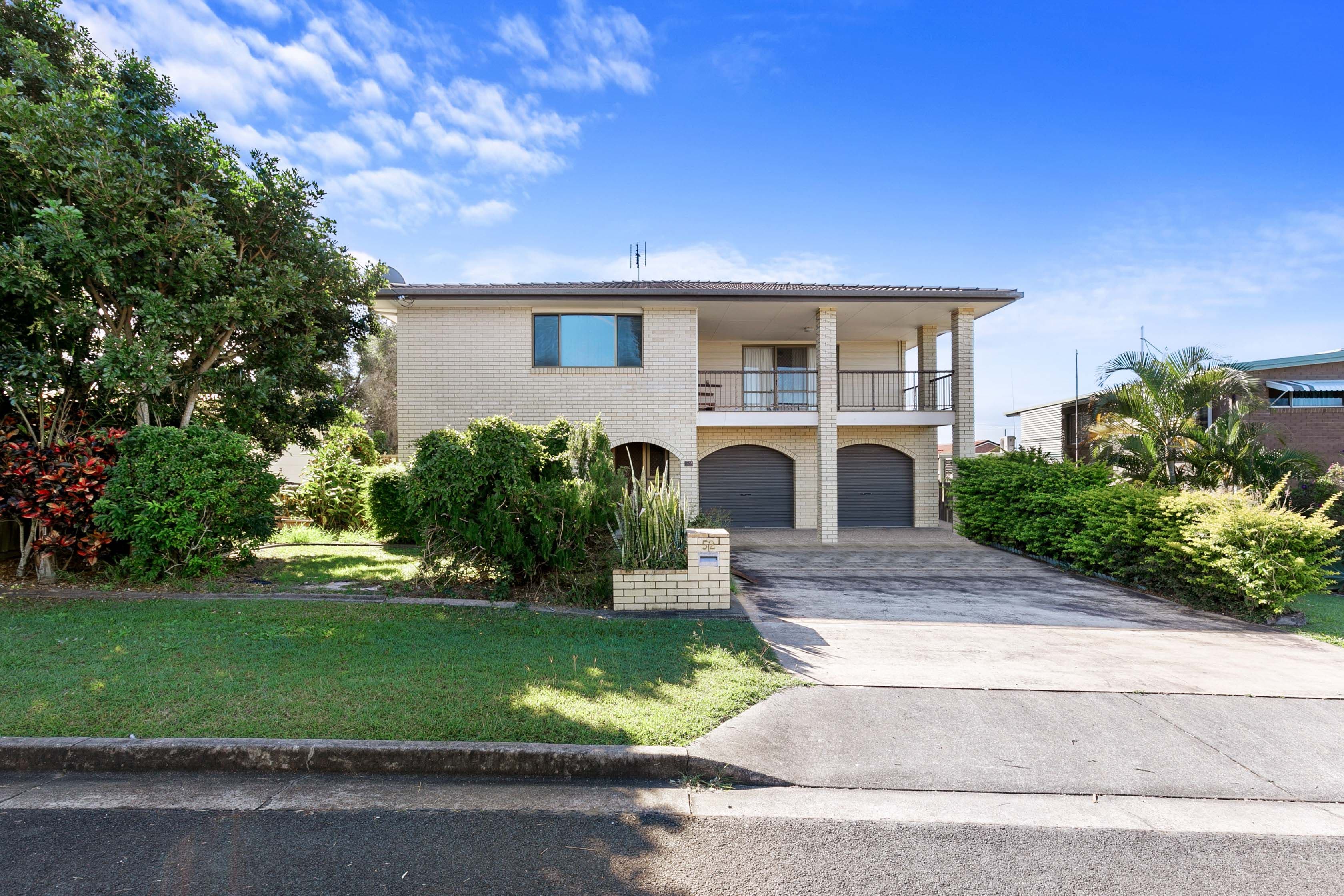 52 Birrabeen Avenue, Pialba QLD 4655, Pialba - Thumbnail 2