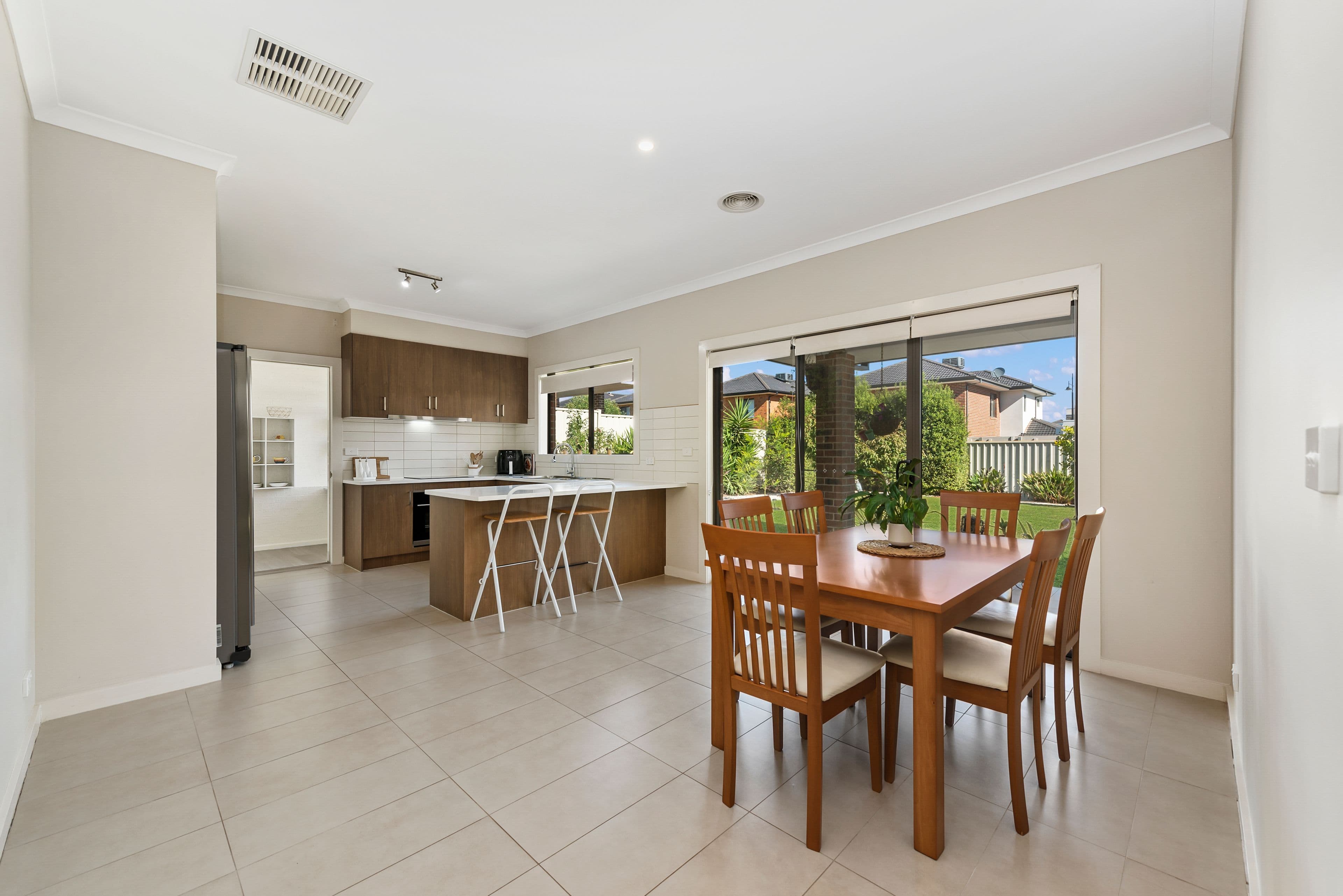 2-4 Kosciuszko Place, Caroline Springs VIC 3023, Caroline Springs - Thumbnail 6