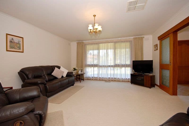 17 Vivaldi Court, TEMPLESTOWE VIC 3106, Templestowe - Thumbnail 2