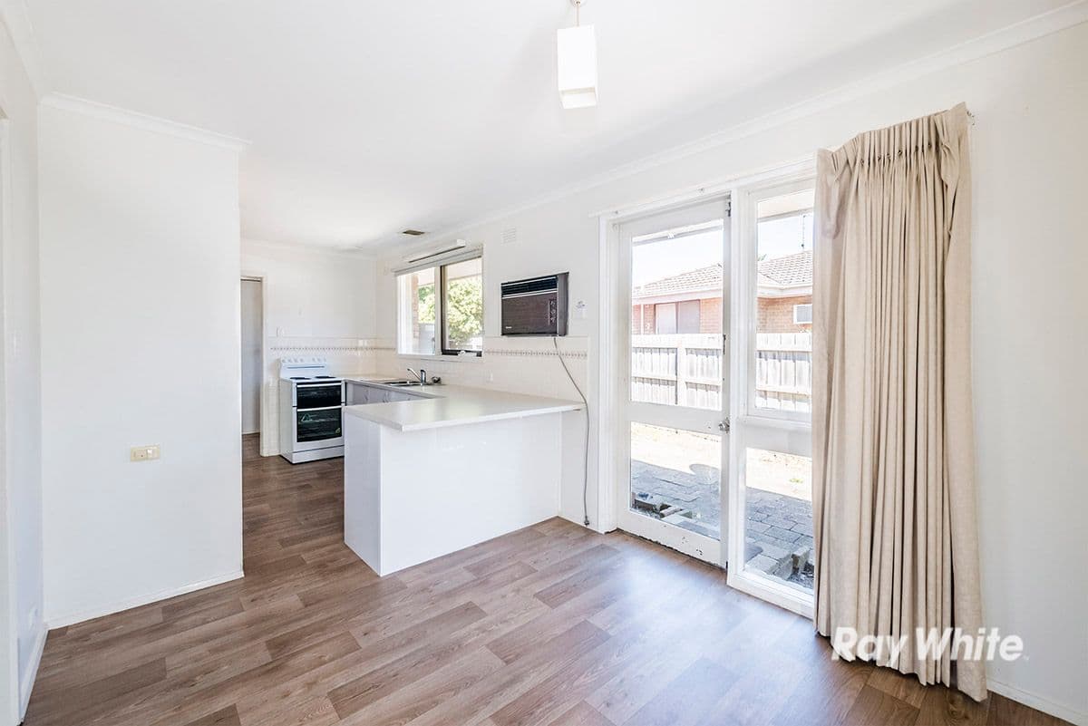 38 Harry Street, Cranbourne VIC 3977, Cranbourne - Thumbnail 4