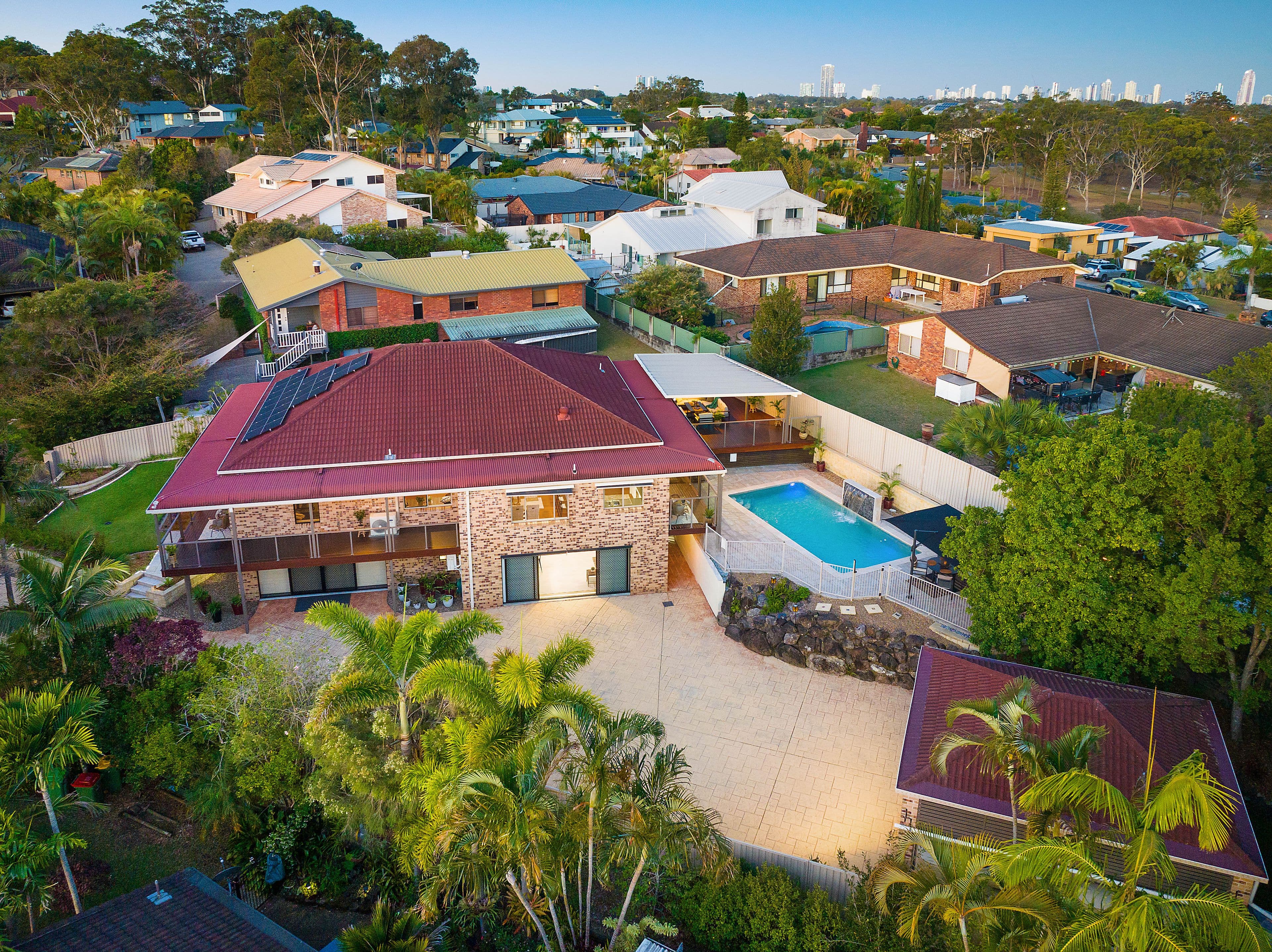 7 Luisa Court, Benowa QLD 4217, Benowa - Thumbnail 2