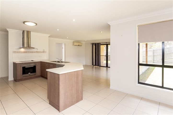 27 Grasstree Crescent, Kirkwood QLD 4680, Kirkwood - Thumbnail 2