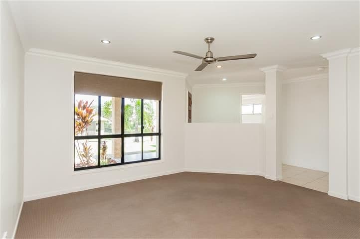 27 Grasstree Crescent, Kirkwood QLD 4680, Kirkwood - Thumbnail 7