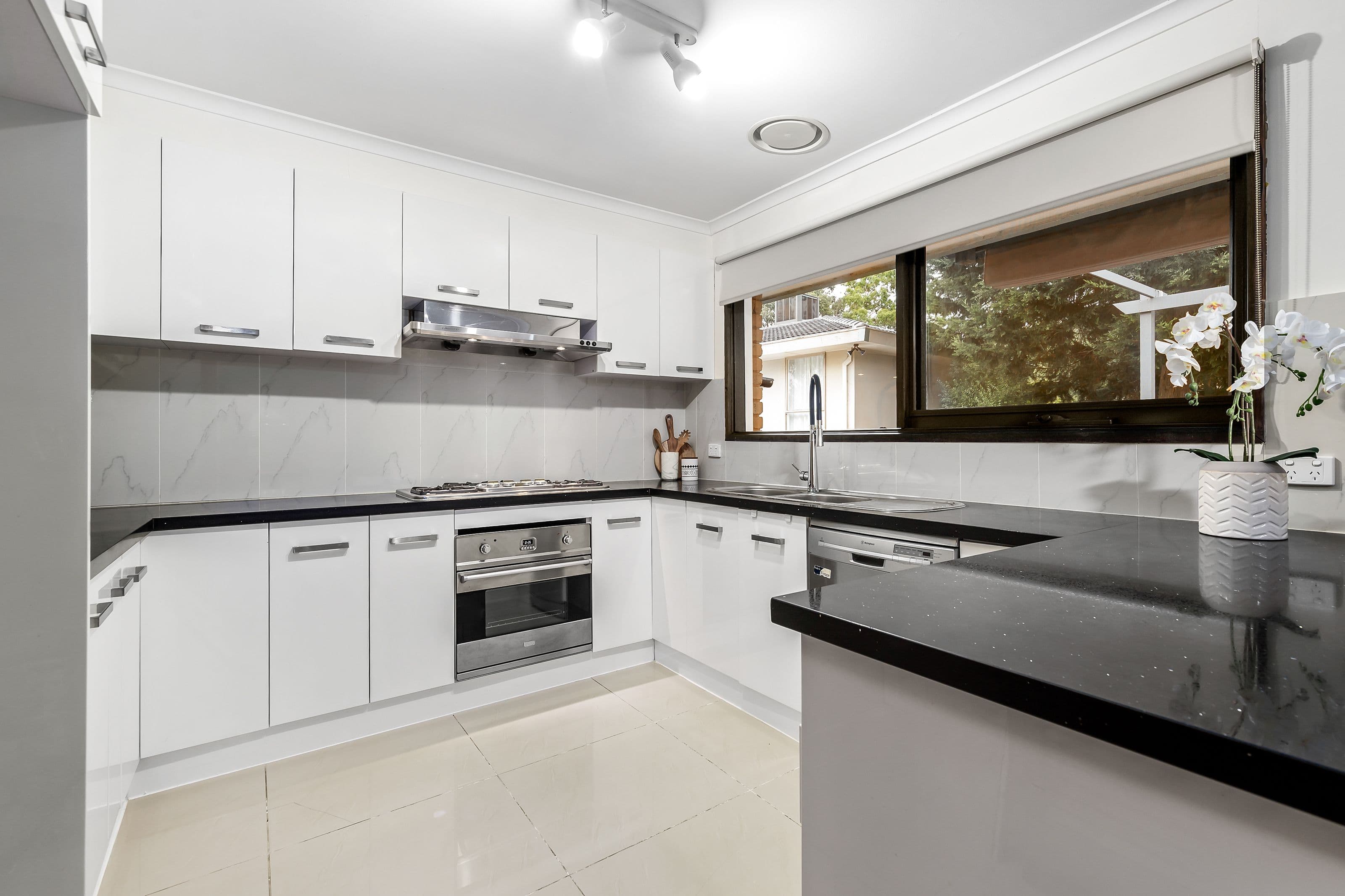 20 Freeman Street, Wheelers Hill VIC 3150, Wheelers Hill - Thumbnail 4