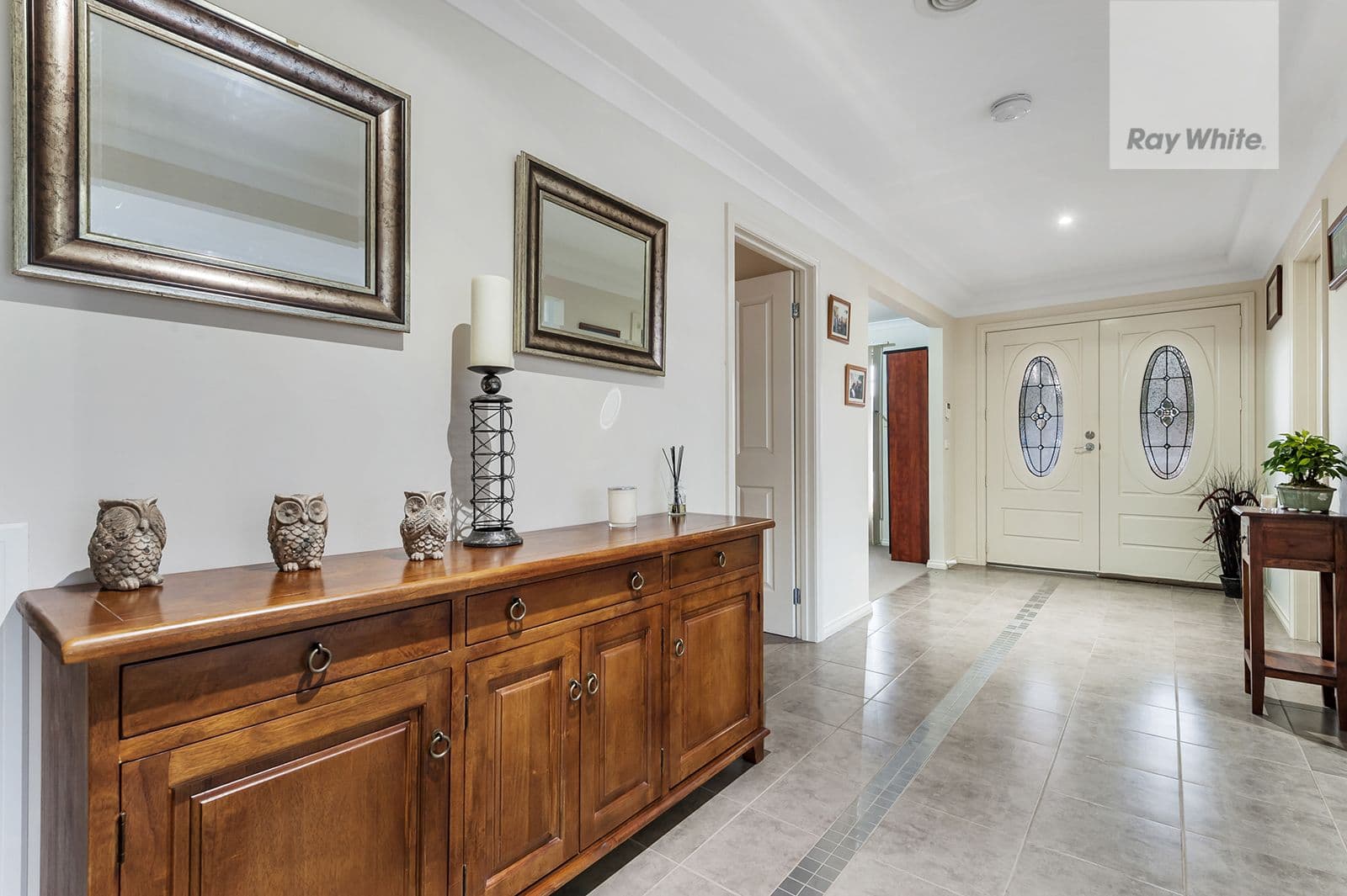 9 Serendip Crescent, Greenvale VIC 3059, Greenvale - Thumbnail 2