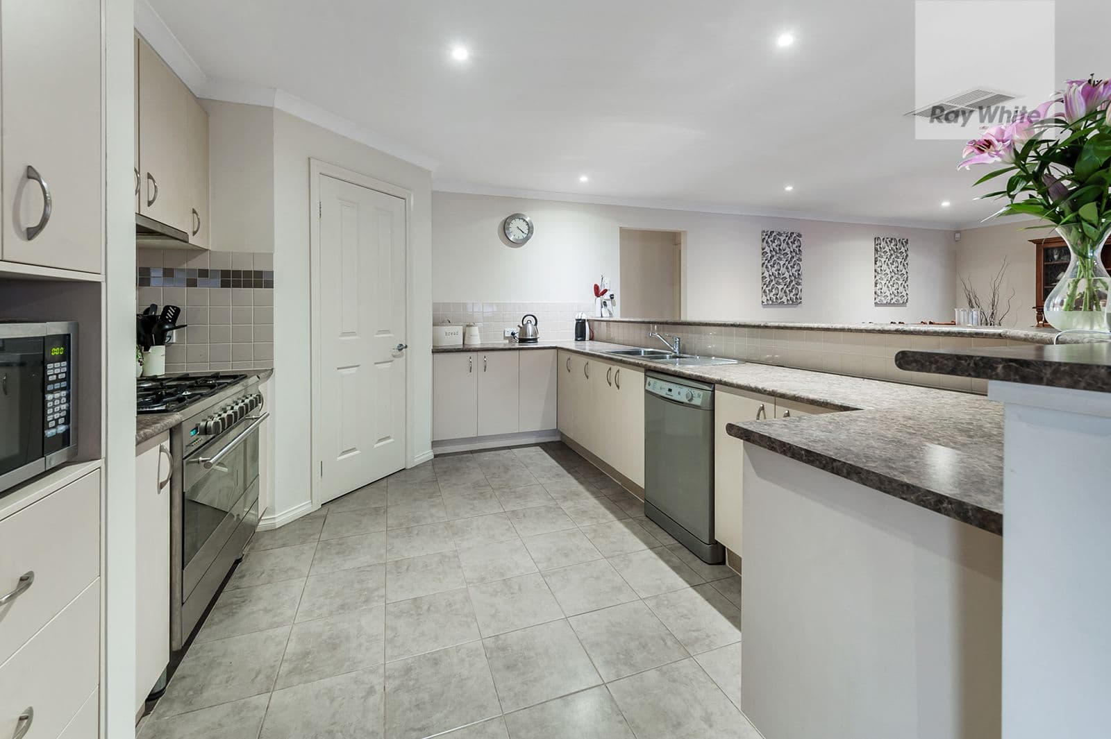 9 Serendip Crescent, Greenvale VIC 3059, Greenvale - Thumbnail 6
