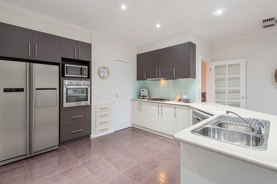 16 Burniston Avenue, Craigieburn VIC 3064, Craigieburn - Thumbnail 6