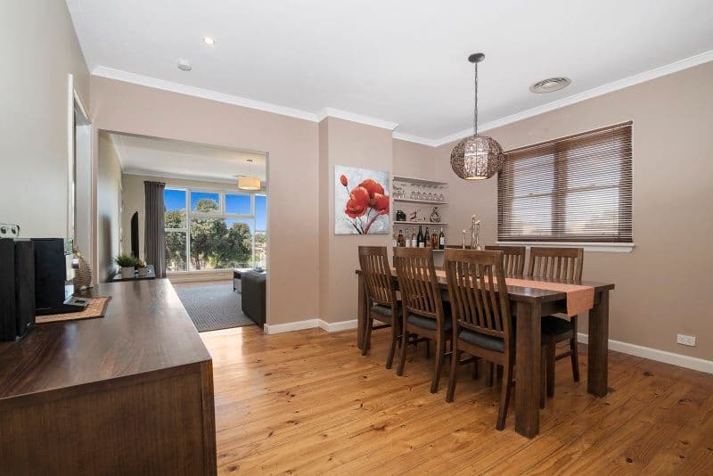 18 Moray Crescent, North Bendigo VIC 3550, North Bendigo - Thumbnail 2