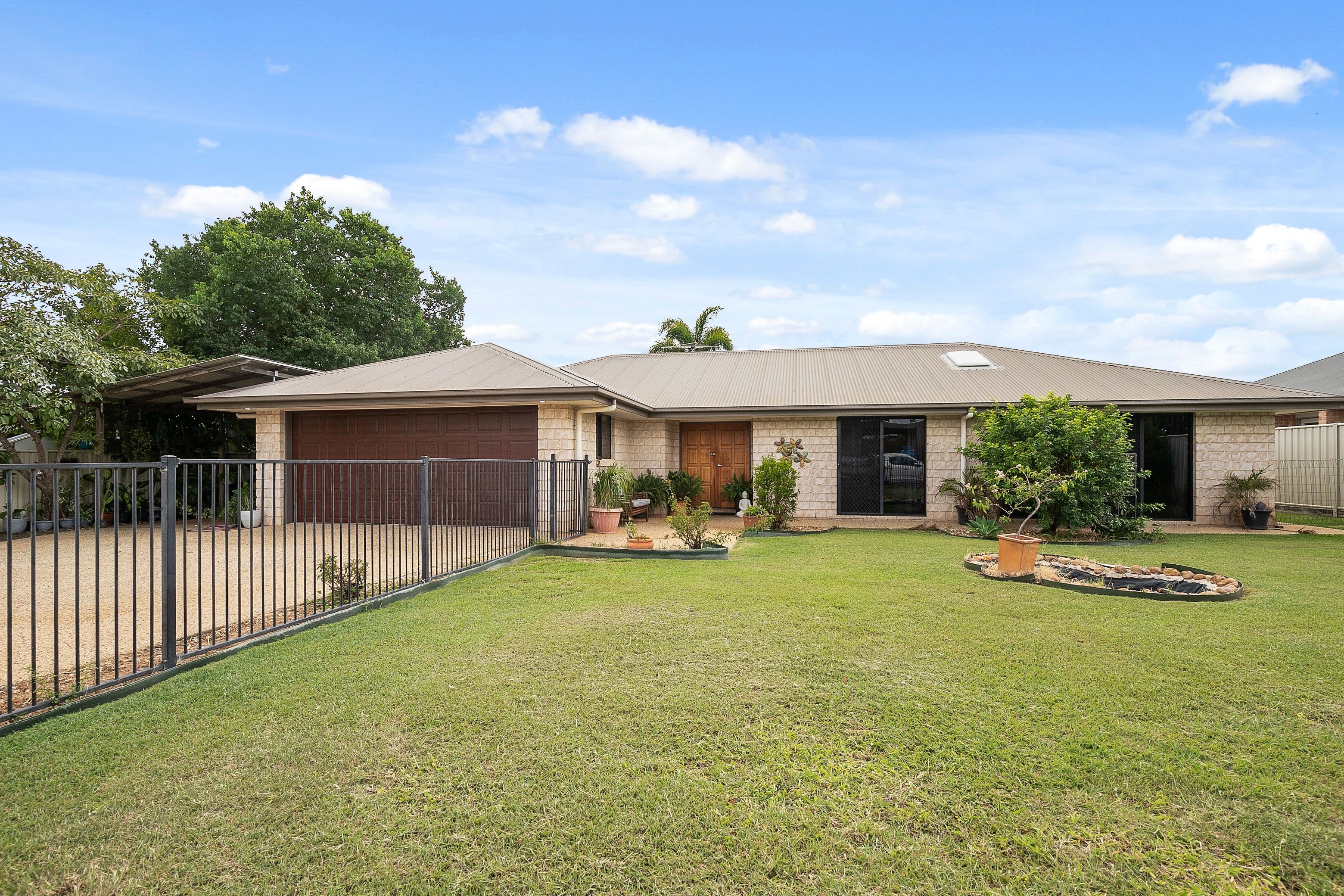 10 Morgan Place, Emerald QLD 4720, Emerald - Thumbnail 2