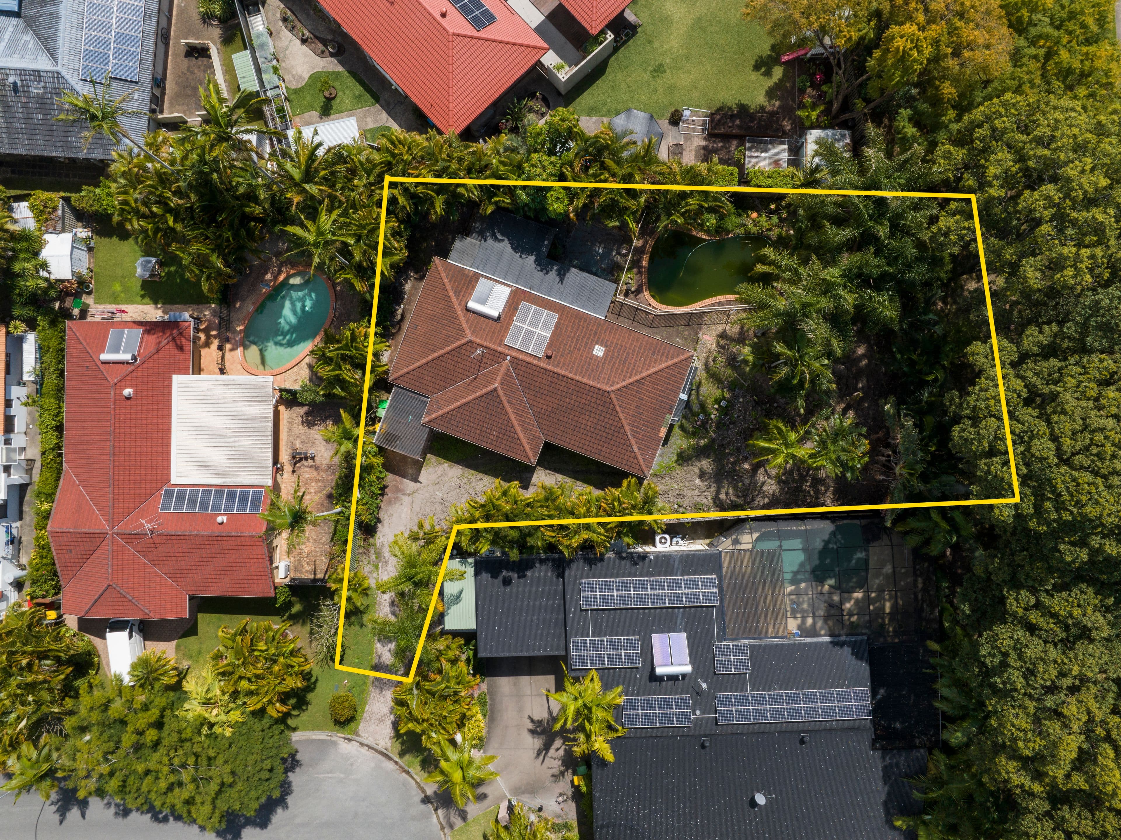 10 Karratha Court, Mermaid Waters QLD 4218, Mermaid Waters - Thumbnail 2