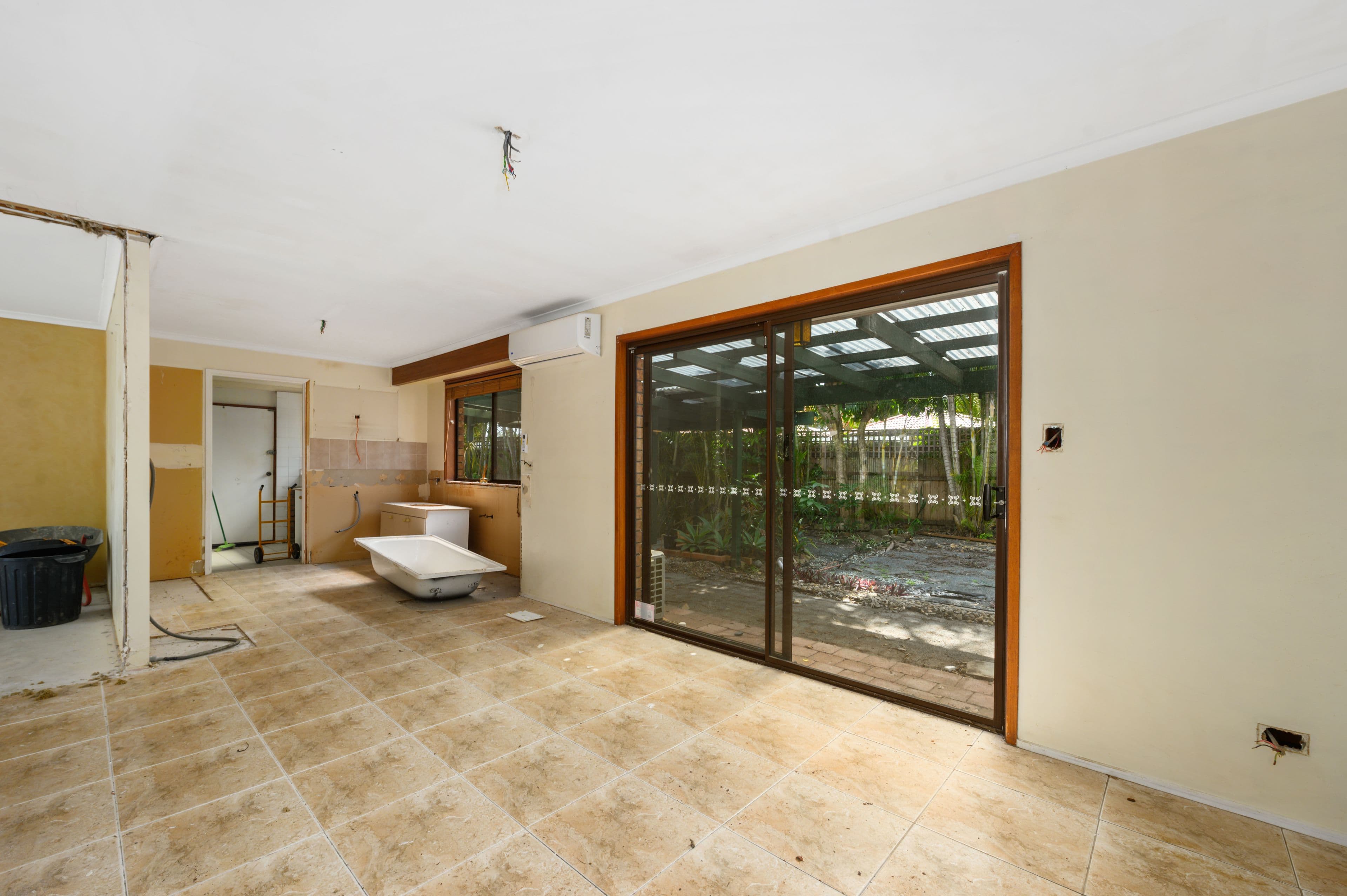 10 Karratha Court, Mermaid Waters QLD 4218, Mermaid Waters - Thumbnail 7