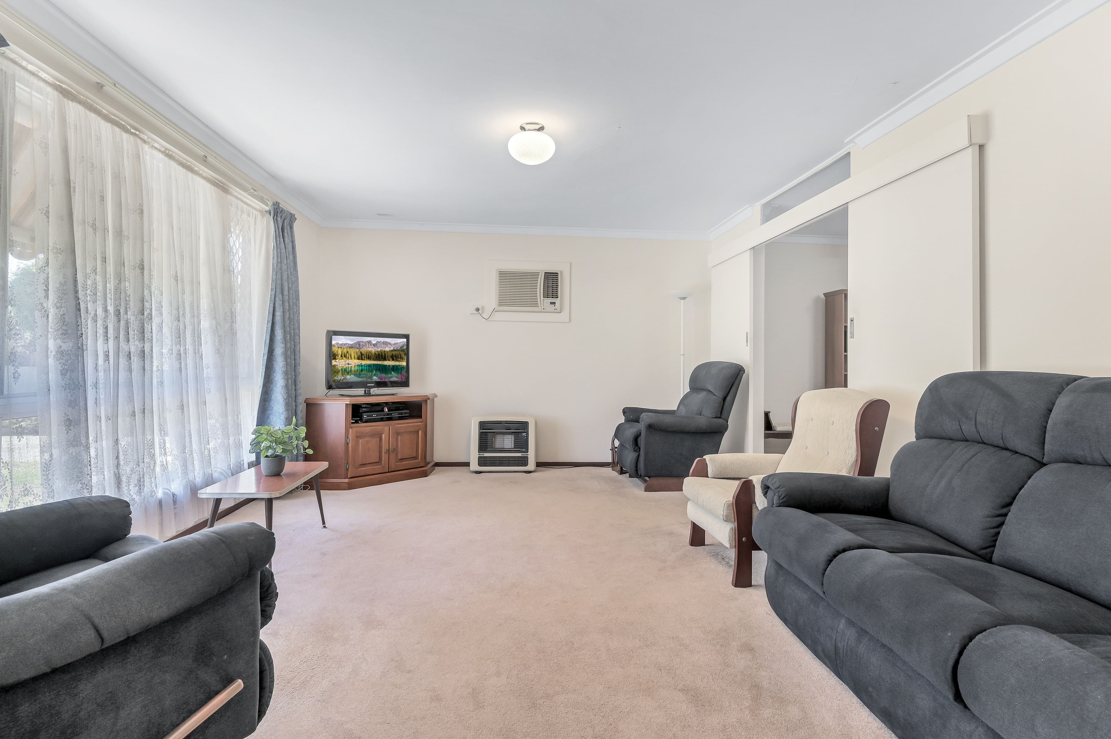19 Matthew Way, Thornlie WA 6108, Thornlie - Thumbnail 4
