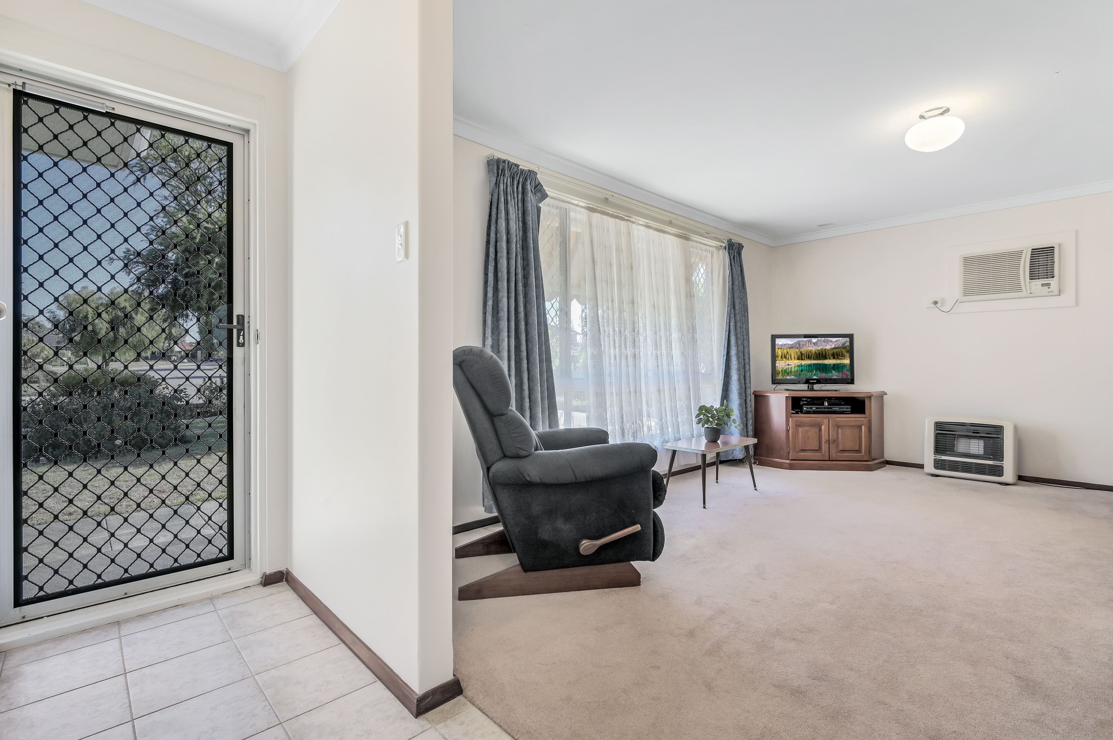 19 Matthew Way, Thornlie WA 6108, Thornlie - Thumbnail 5