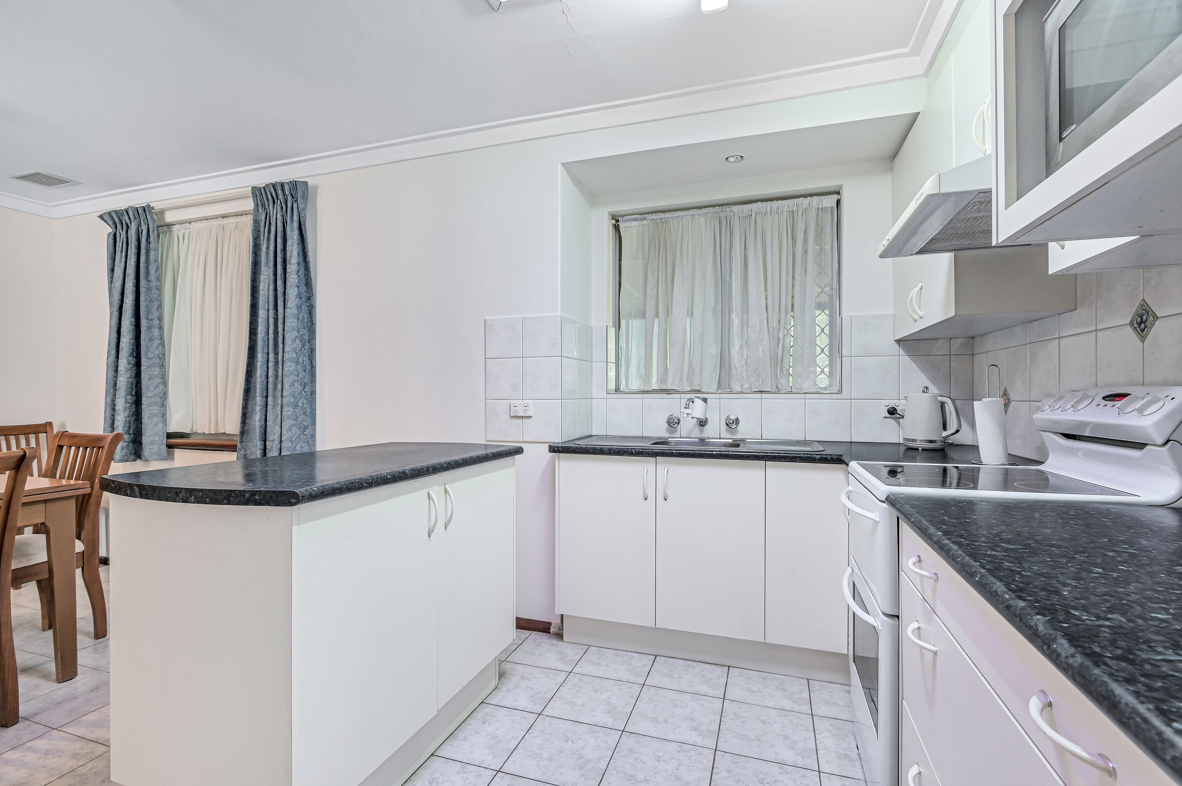19 Matthew Way, Thornlie WA 6108, Thornlie - Thumbnail 6