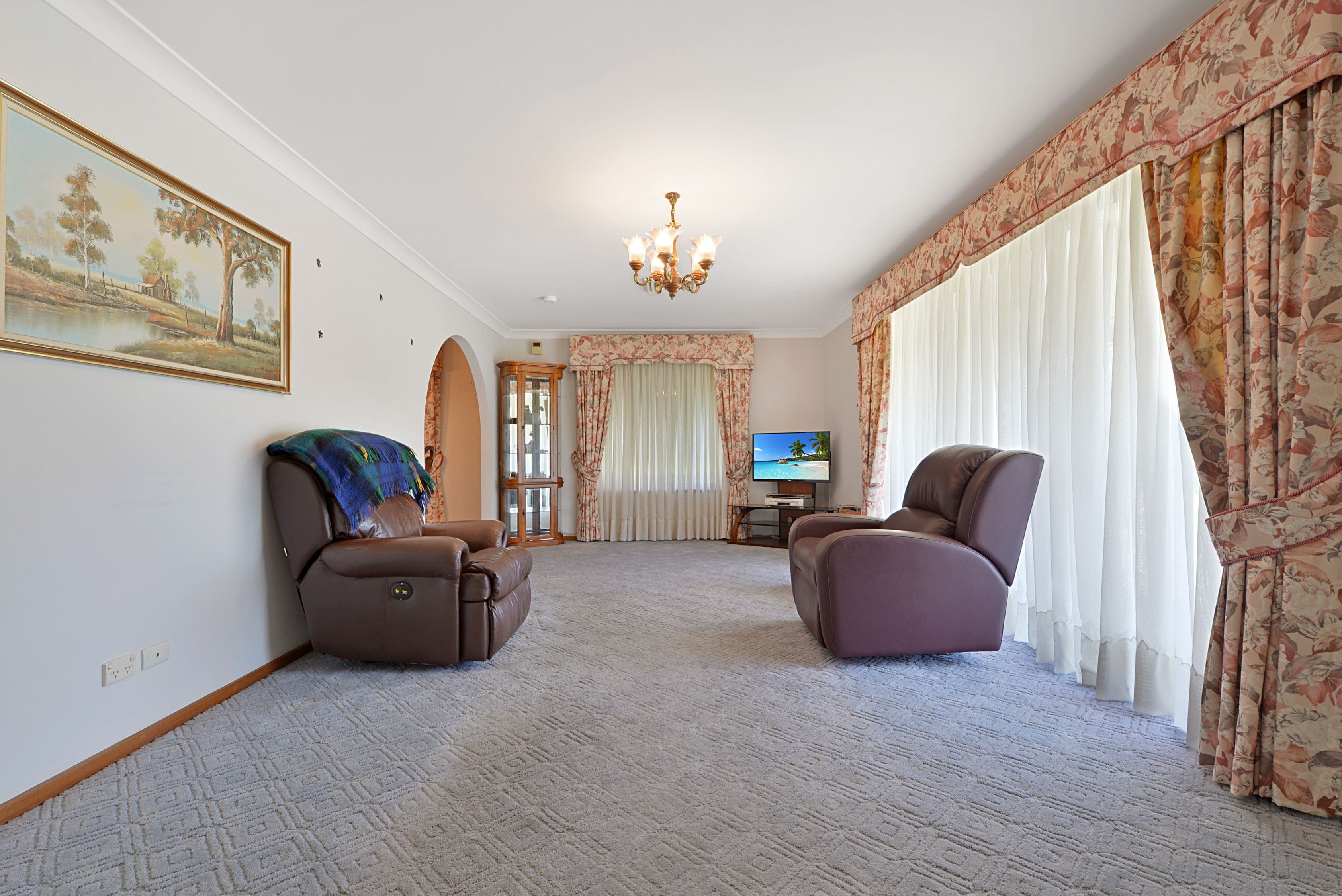 1 Curran Street, Prairiewood - Thumbnail 2