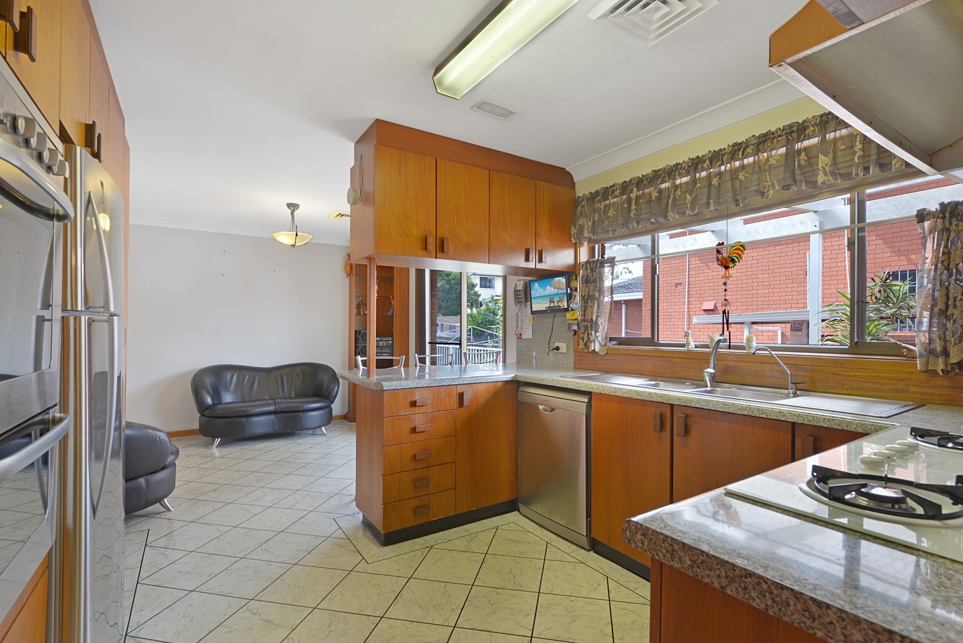 1 Curran Street, Prairiewood - Thumbnail 3