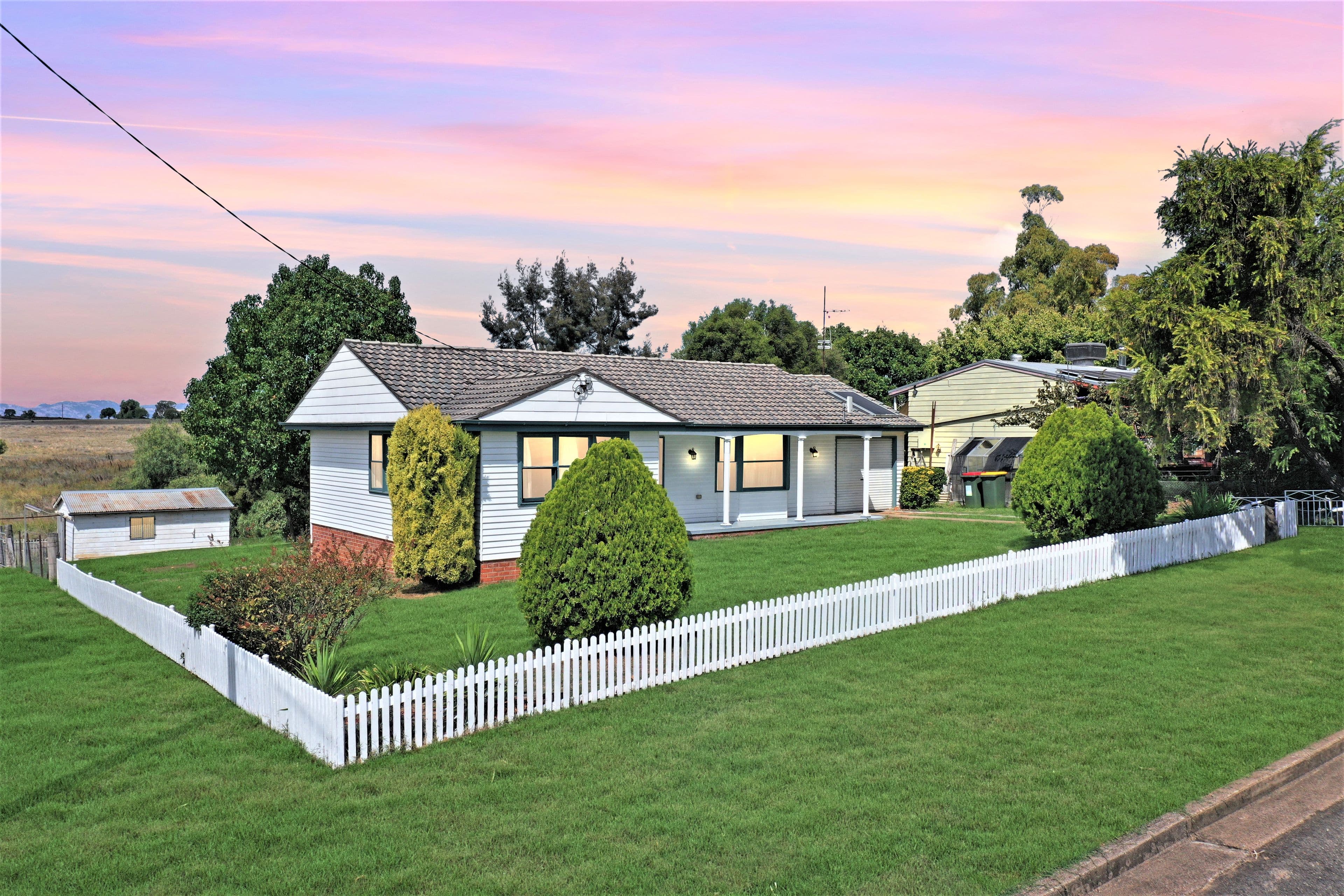 36 Russell Street, Quirindi NSW 2343, Quirindi - Thumbnail 2