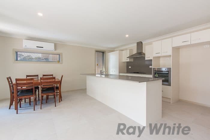 10 Dianella Street, Floraville - Thumbnail 3