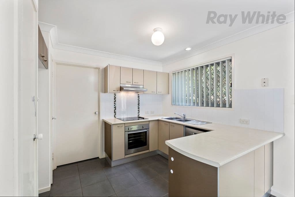2 Rory Court, Calamvale QLD 4116, Calamvale - Thumbnail 4