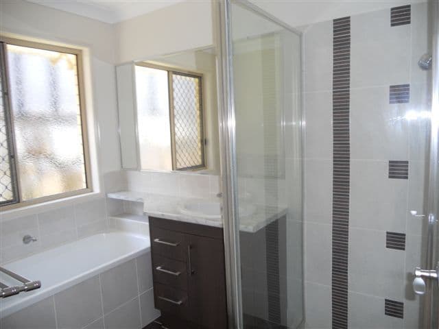 3 Hayes Street, Wakerley QLD 4154, Wakerley - Thumbnail 3