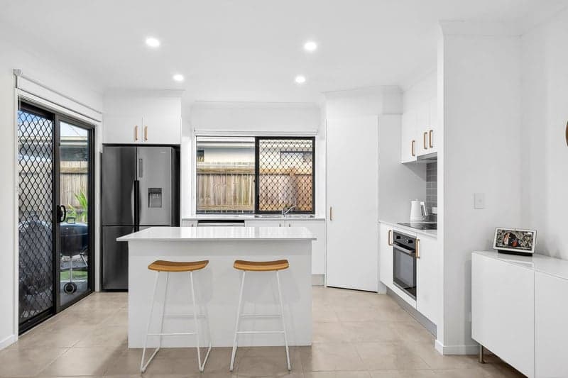 4 Farley Street, Baringa - Thumbnail 3