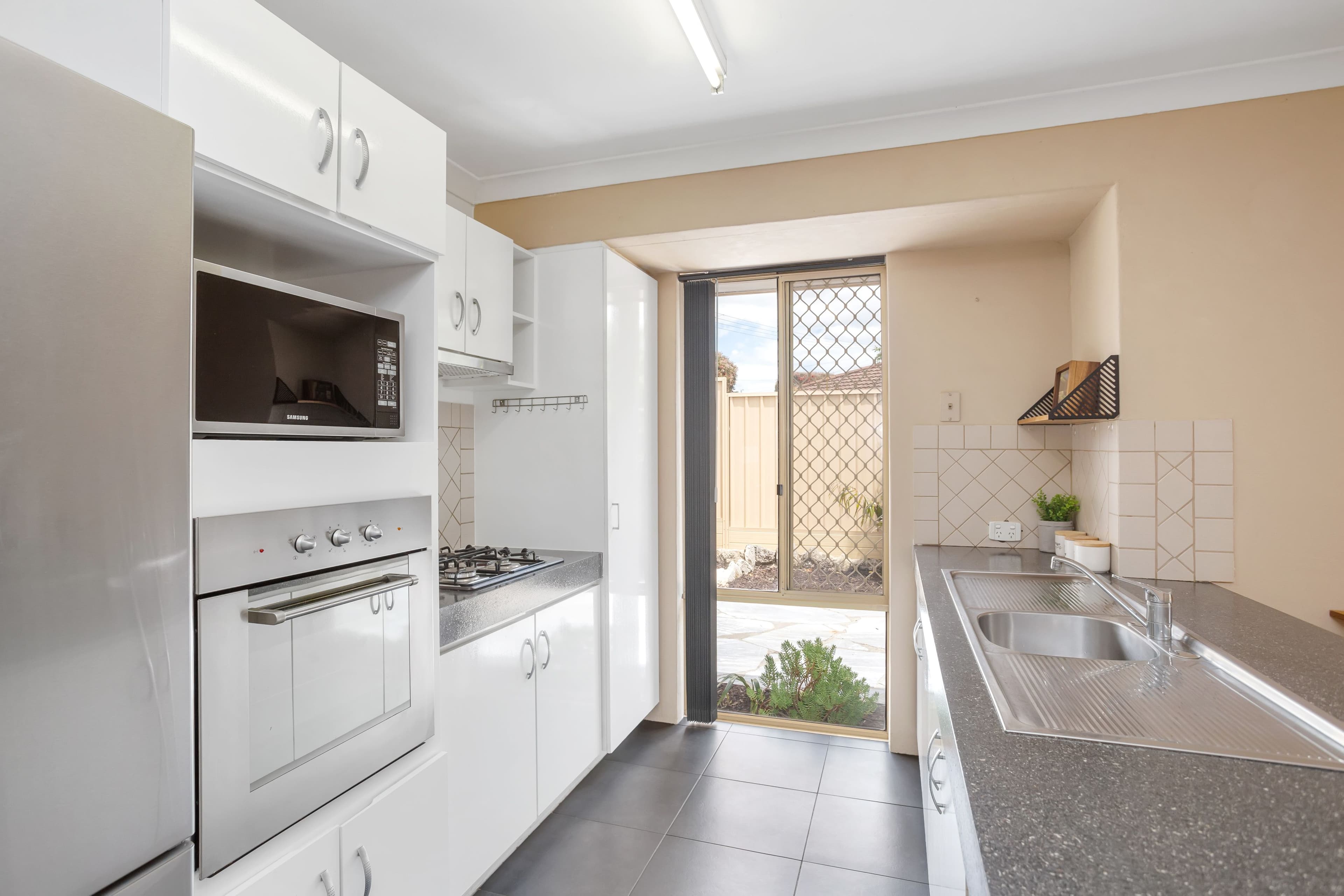 10 Farnesian Circle, Mirrabooka WA 6061, Mirrabooka - Thumbnail 8