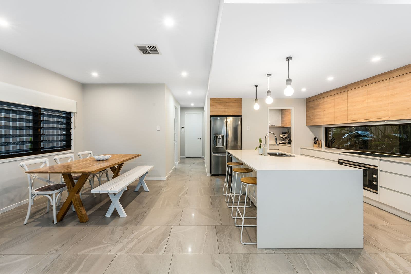 6 Cole Street, Scarborough QLD 4020, Scarborough - Thumbnail 4
