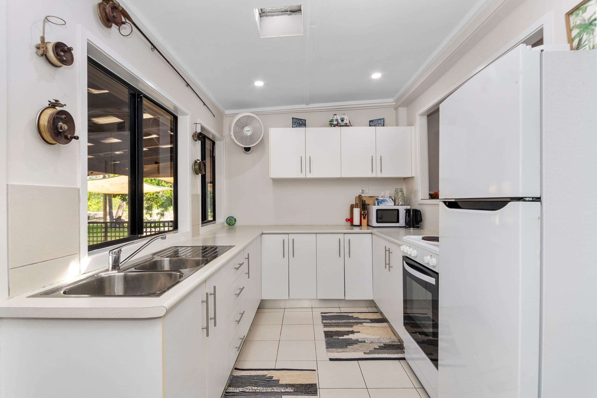50 Batley Parade, Beach Holm QLD 4818, Beach Holm - Thumbnail 5