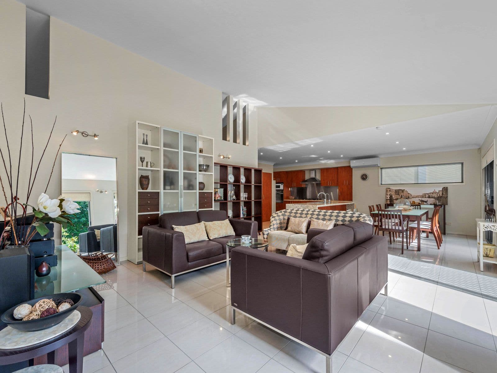 7 Sonienda Place, Bridgeman Downs QLD 4035, Bridgeman Downs - Thumbnail 3