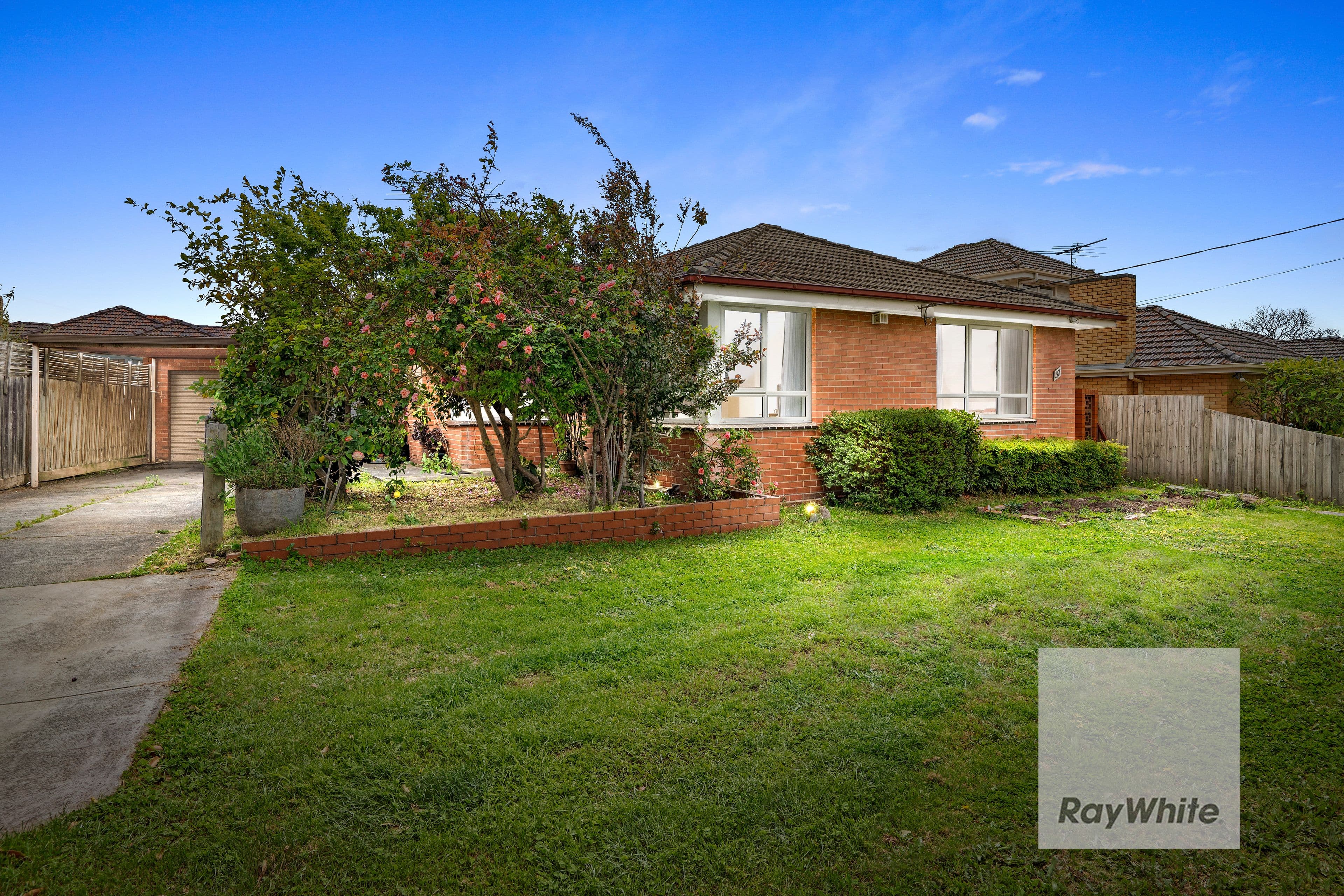 37 Noorong Avenue, Bundoora VIC 3083, Bundoora - Thumbnail 2