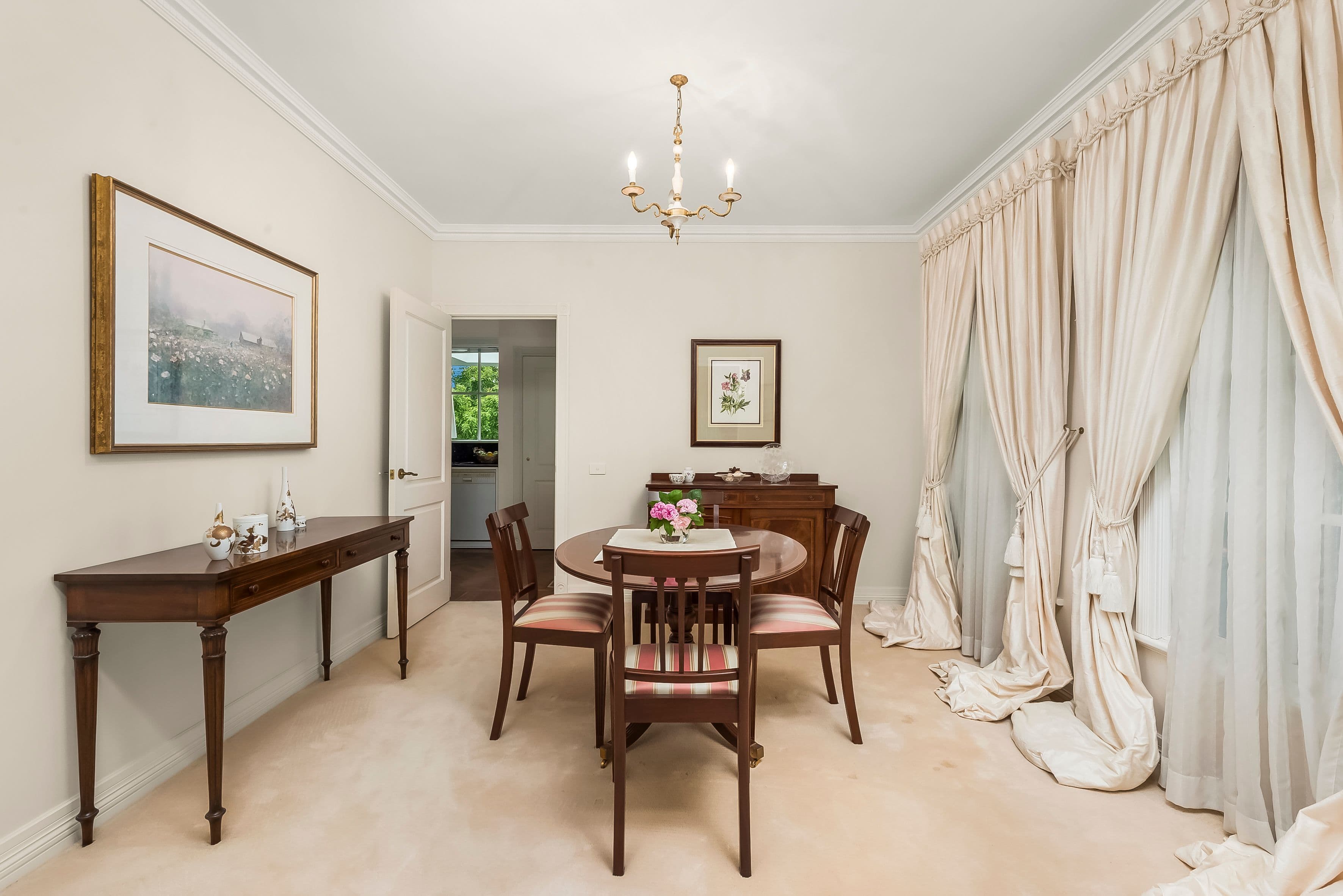 2 Dunsmuir Drive, Mount Waverley VIC 3149, Mount Waverley - Thumbnail 6