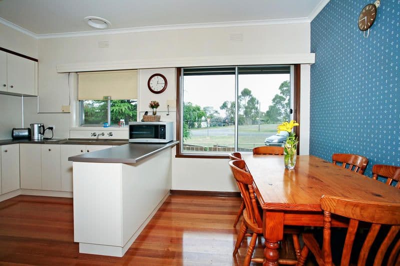 14 Austin Street, WINCHELSEA VIC 3241, Winchelsea - Thumbnail 4