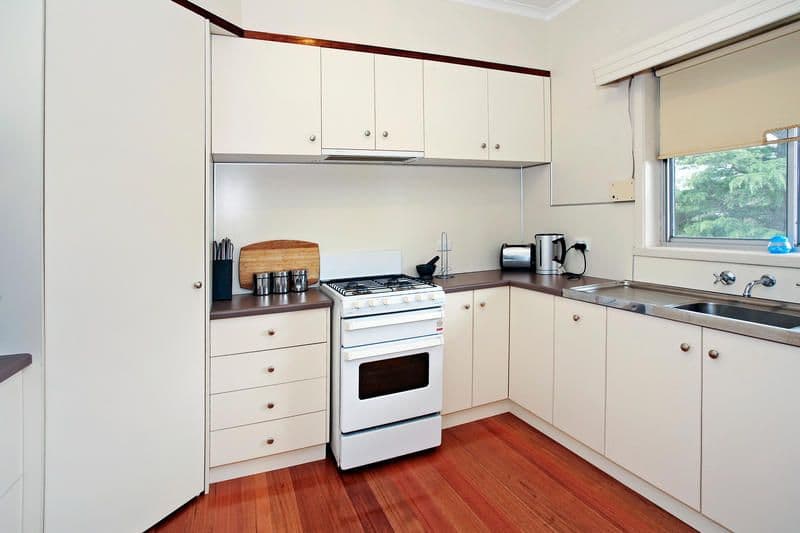 14 Austin Street, WINCHELSEA VIC 3241, Winchelsea - Thumbnail 5