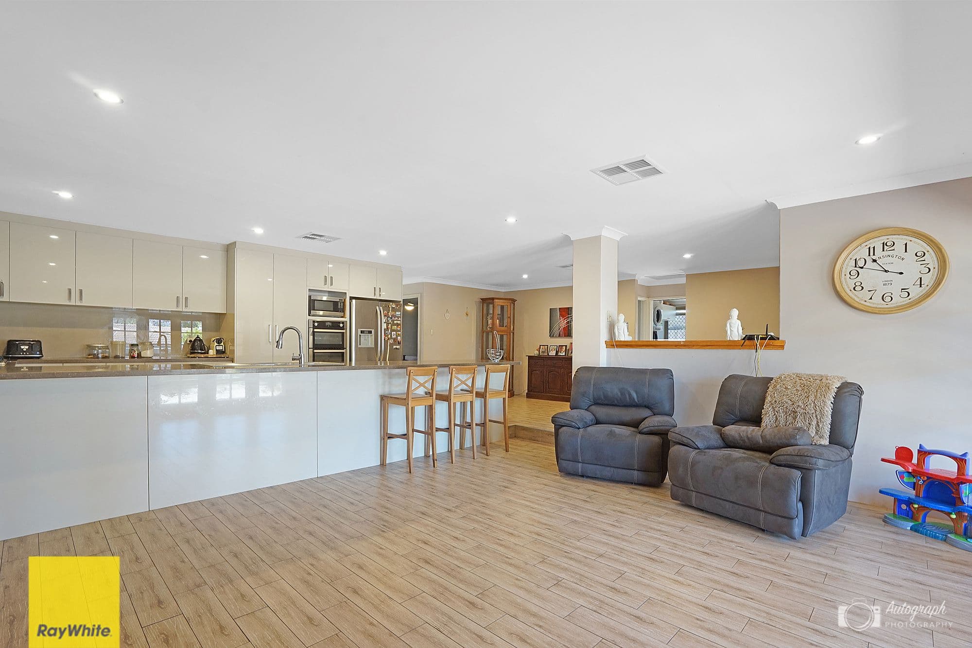 10 Wroy Street, Beechboro WA 6063, Beechboro - Thumbnail 3