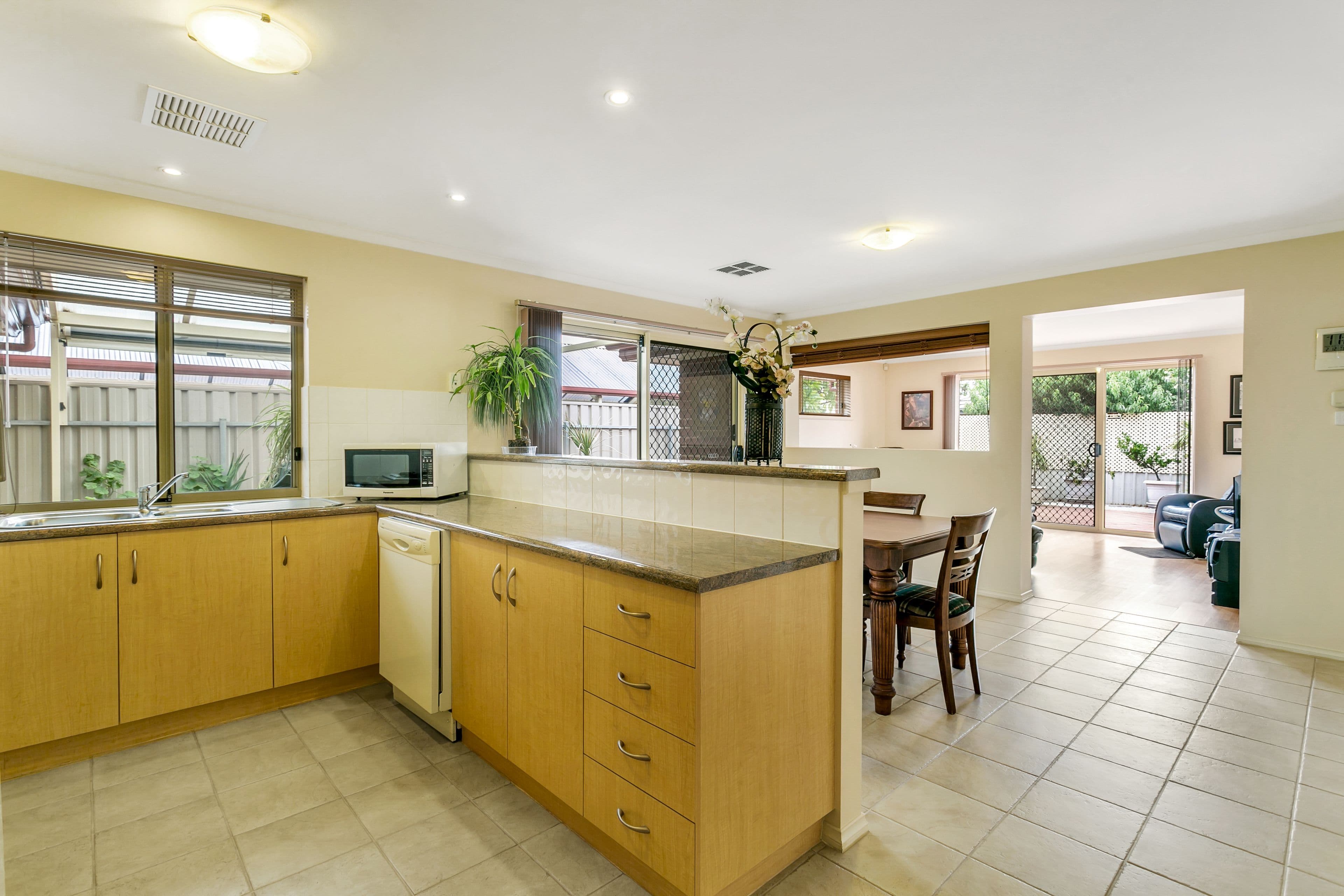 12 McFarlane Avenue, Mitchell Park SA 5043, Mitchell Park - Thumbnail 2