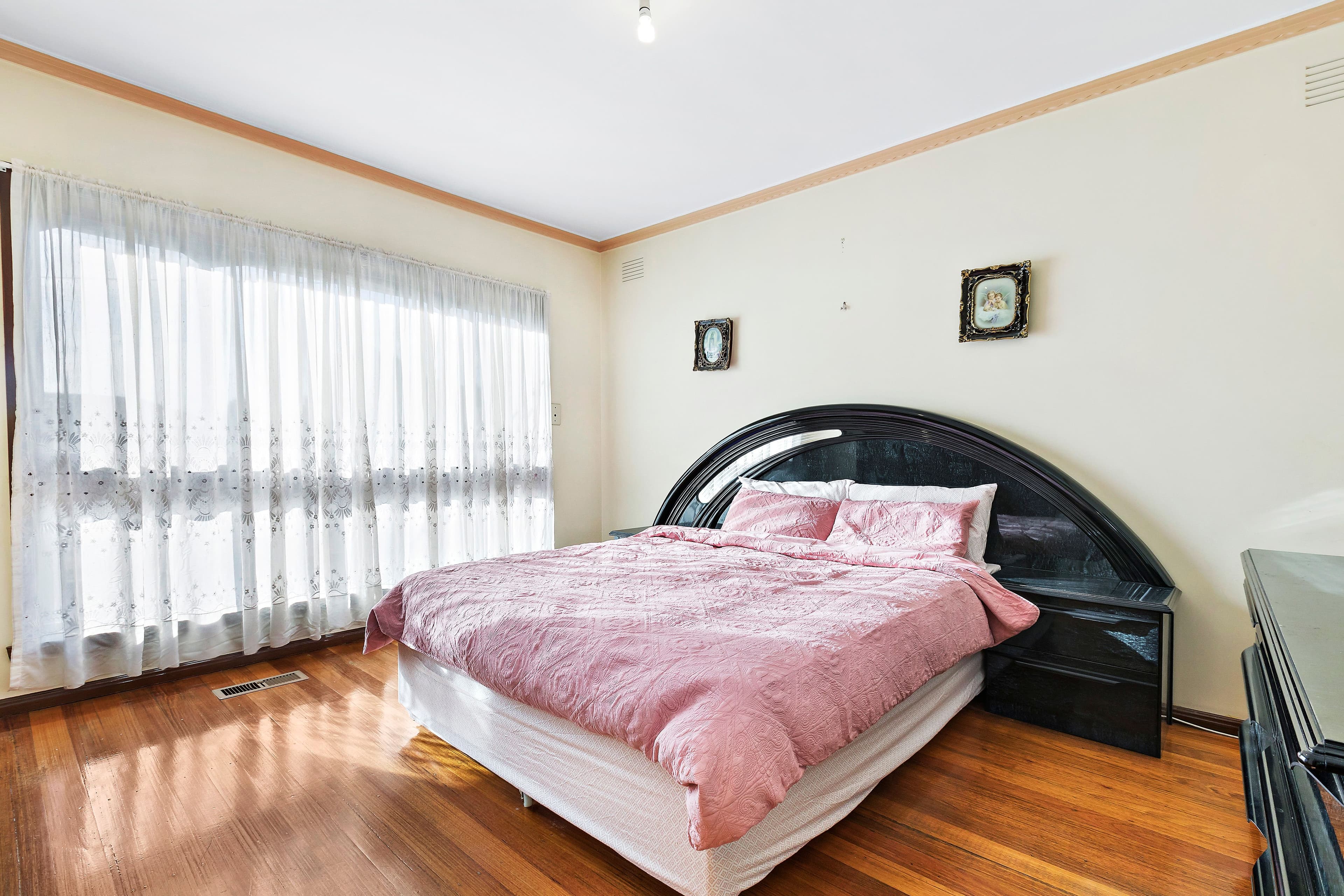 42 Alvarado Avenue, Thomastown VIC 3074, Thomastown - Thumbnail 2