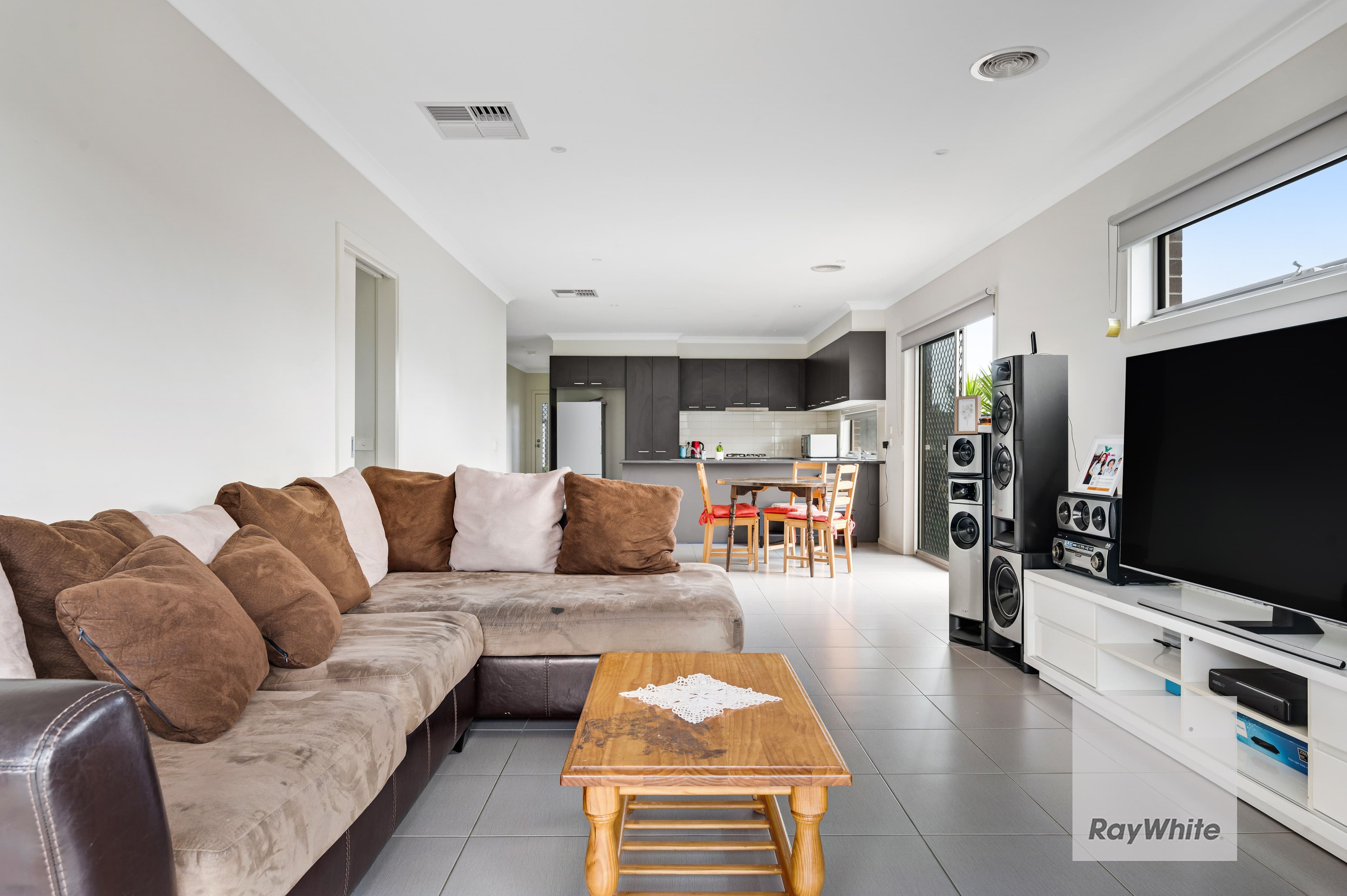 52 Wattletree Street, Craigieburn VIC 3064, Craigieburn - Thumbnail 4