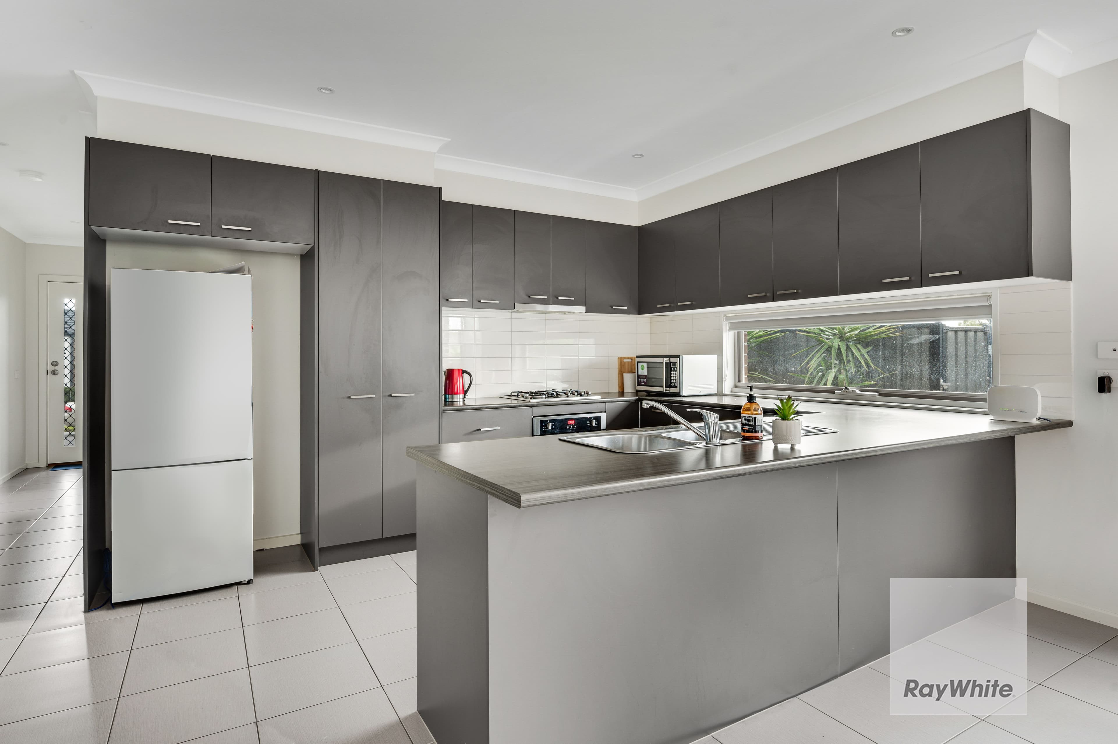 52 Wattletree Street, Craigieburn VIC 3064, Craigieburn - Thumbnail 6