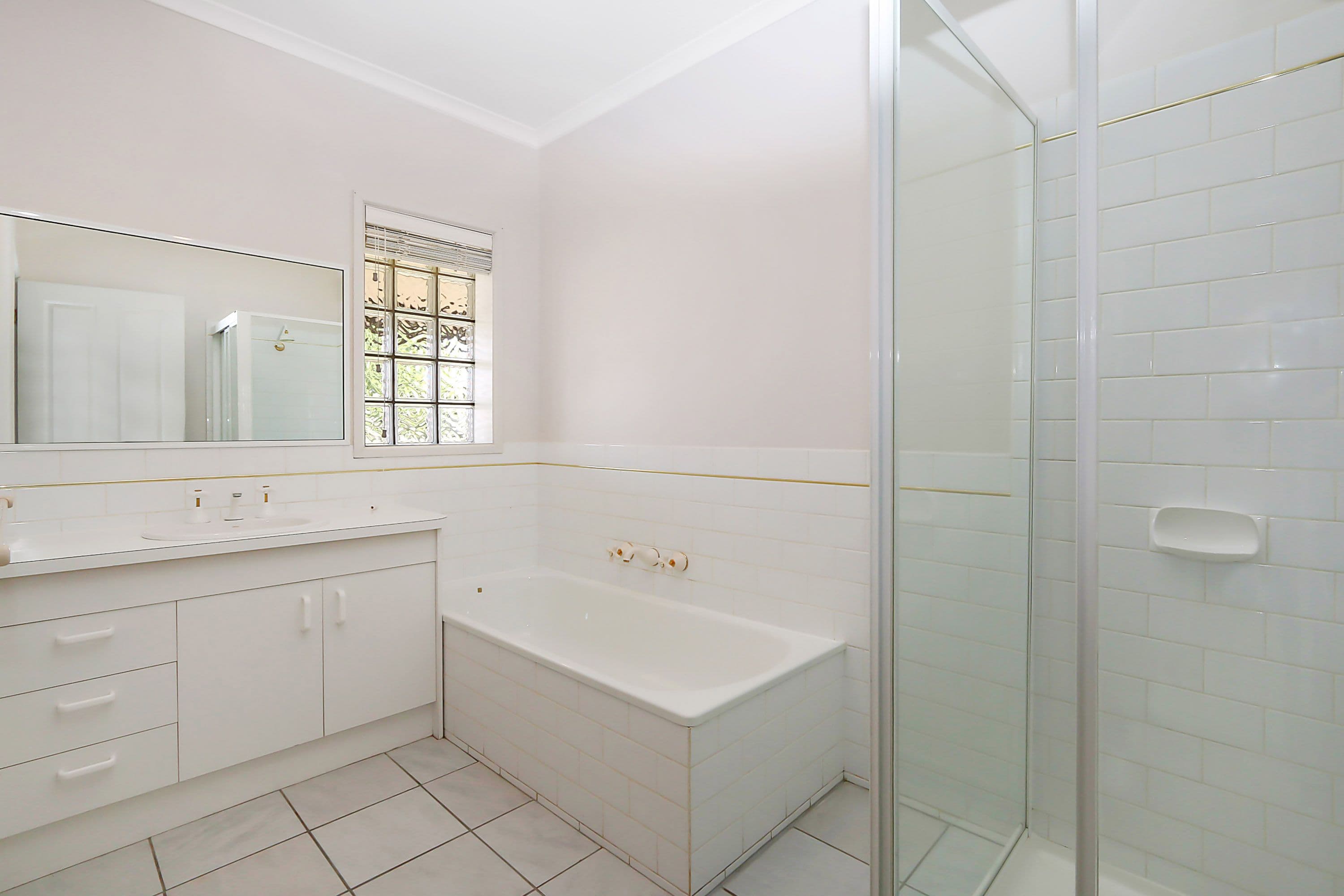 1 Hawkins Drive, Yarrawonga VIC 3730, Yarrawonga - Thumbnail 8