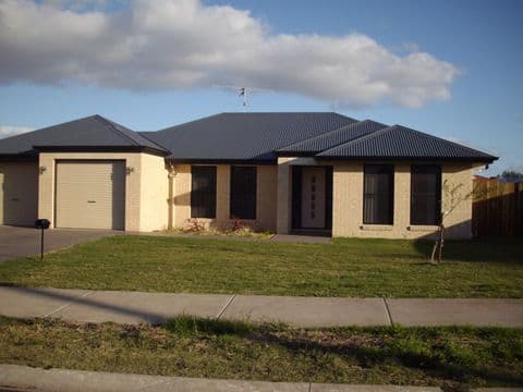 10 Alexia, PITTSWORTH QLD 4356, Pittsworth - Image 1
