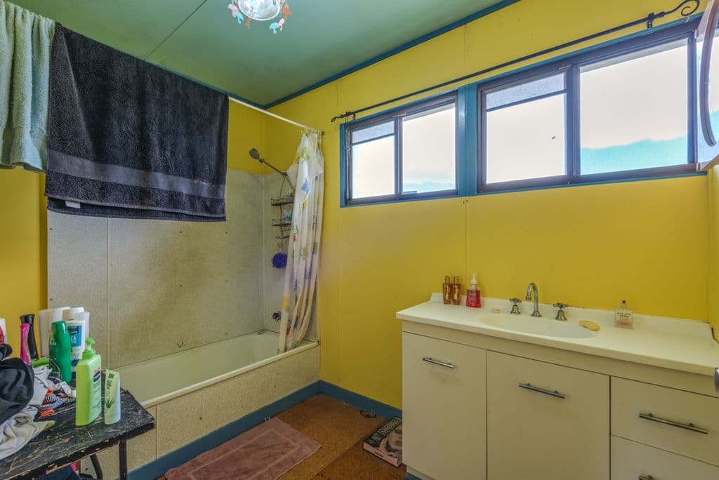 4 Kennedy Street, Avondale QLD 4670, Avondale - Thumbnail 4