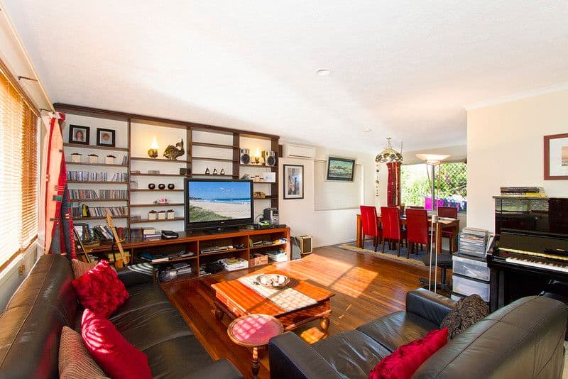 33 Whitsunday Drive, CURRUMBIN WATERS QLD 4223, Currumbin Waters - Thumbnail 5