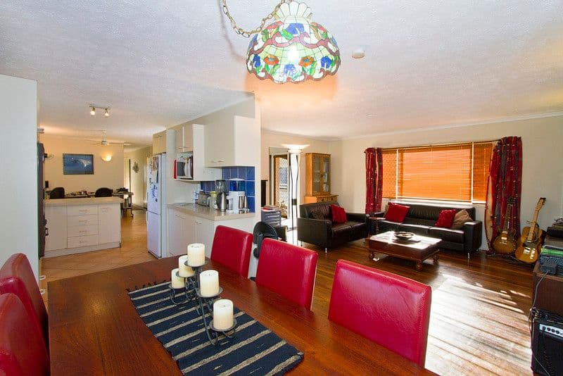 33 Whitsunday Drive, CURRUMBIN WATERS QLD 4223, Currumbin Waters - Thumbnail 6