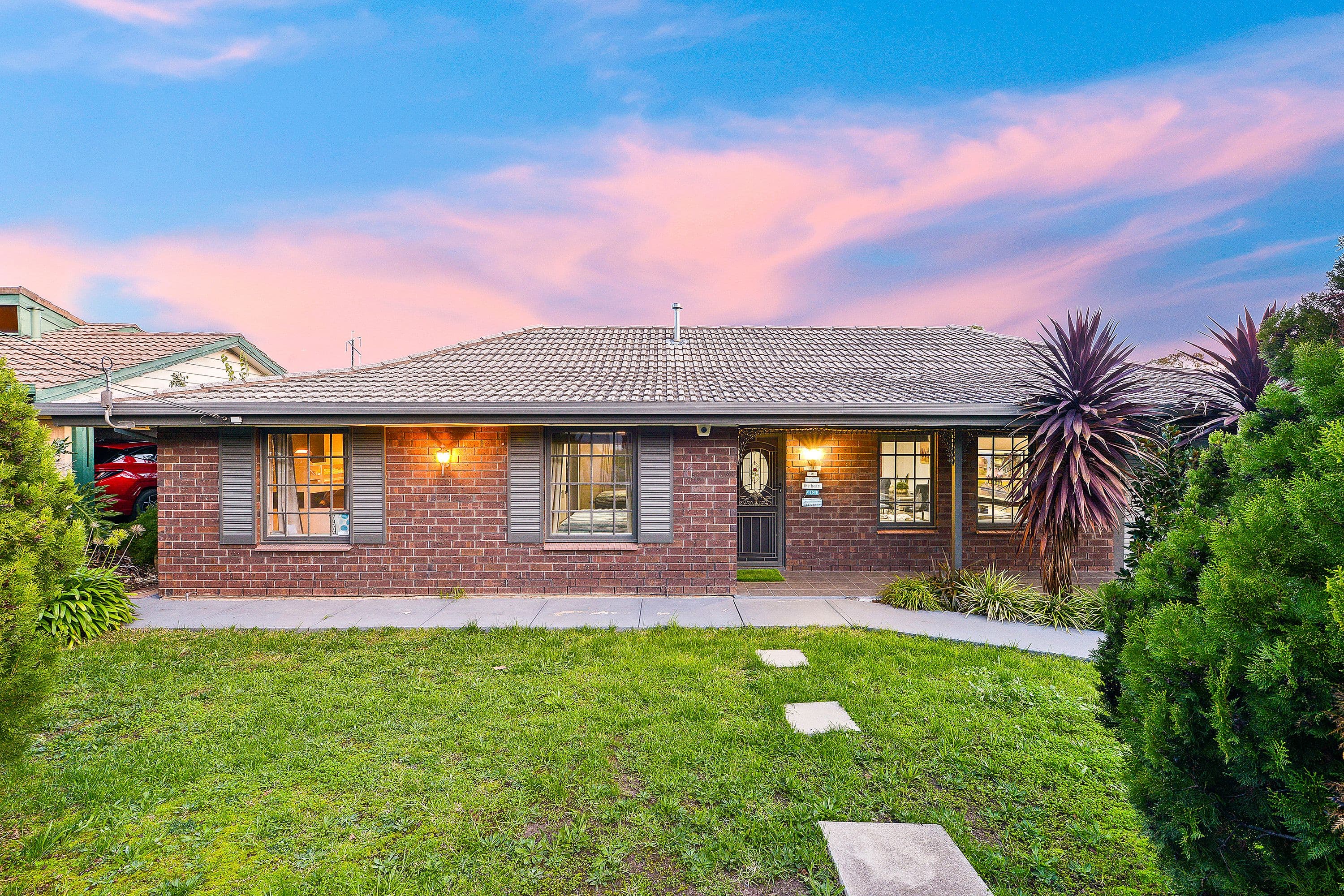 25 Stonehenge Boulevard, Para Vista SA 5093, Para Vista - Image 1