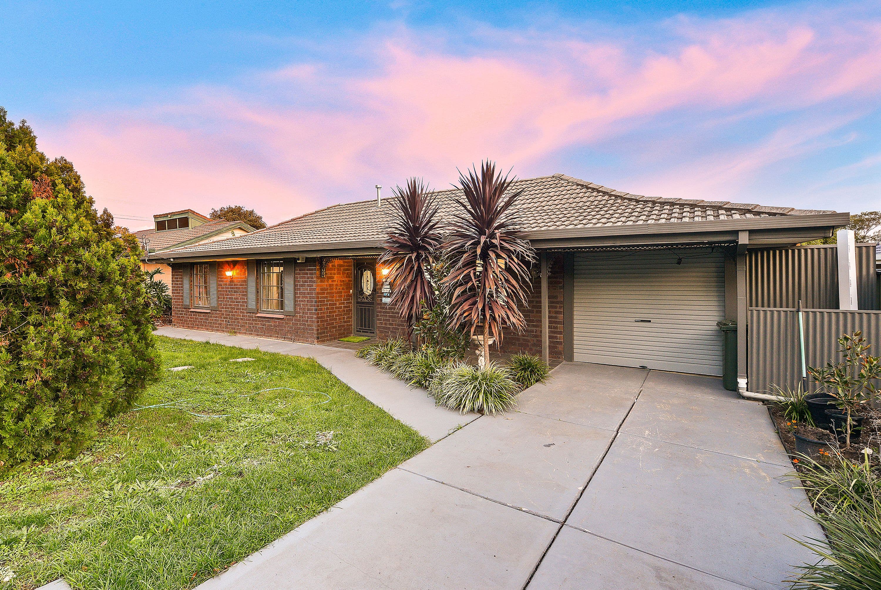 25 Stonehenge Boulevard, Para Vista SA 5093, Para Vista - Thumbnail 2