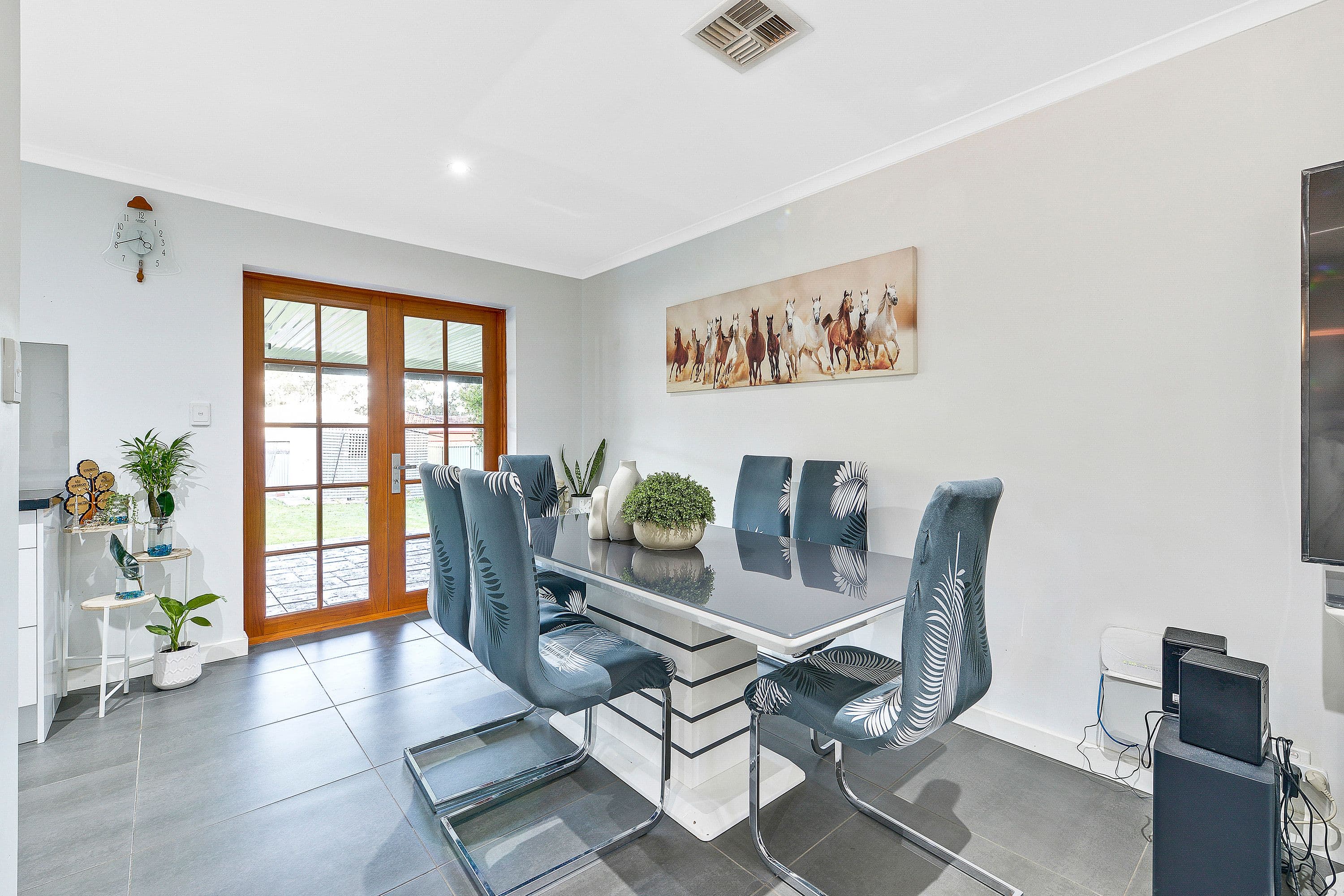 25 Stonehenge Boulevard, Para Vista SA 5093, Para Vista - Thumbnail 4