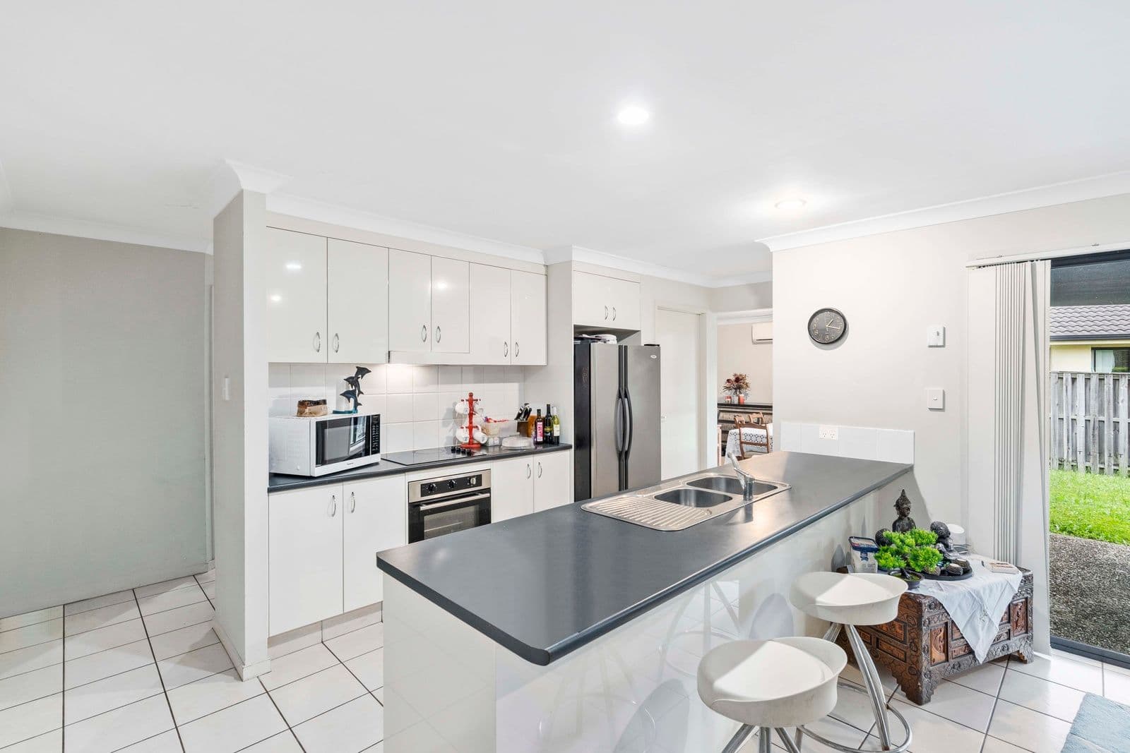 6 Angourie Crescent, Pacific Pines QLD 4211, Pacific Pines - Thumbnail 3