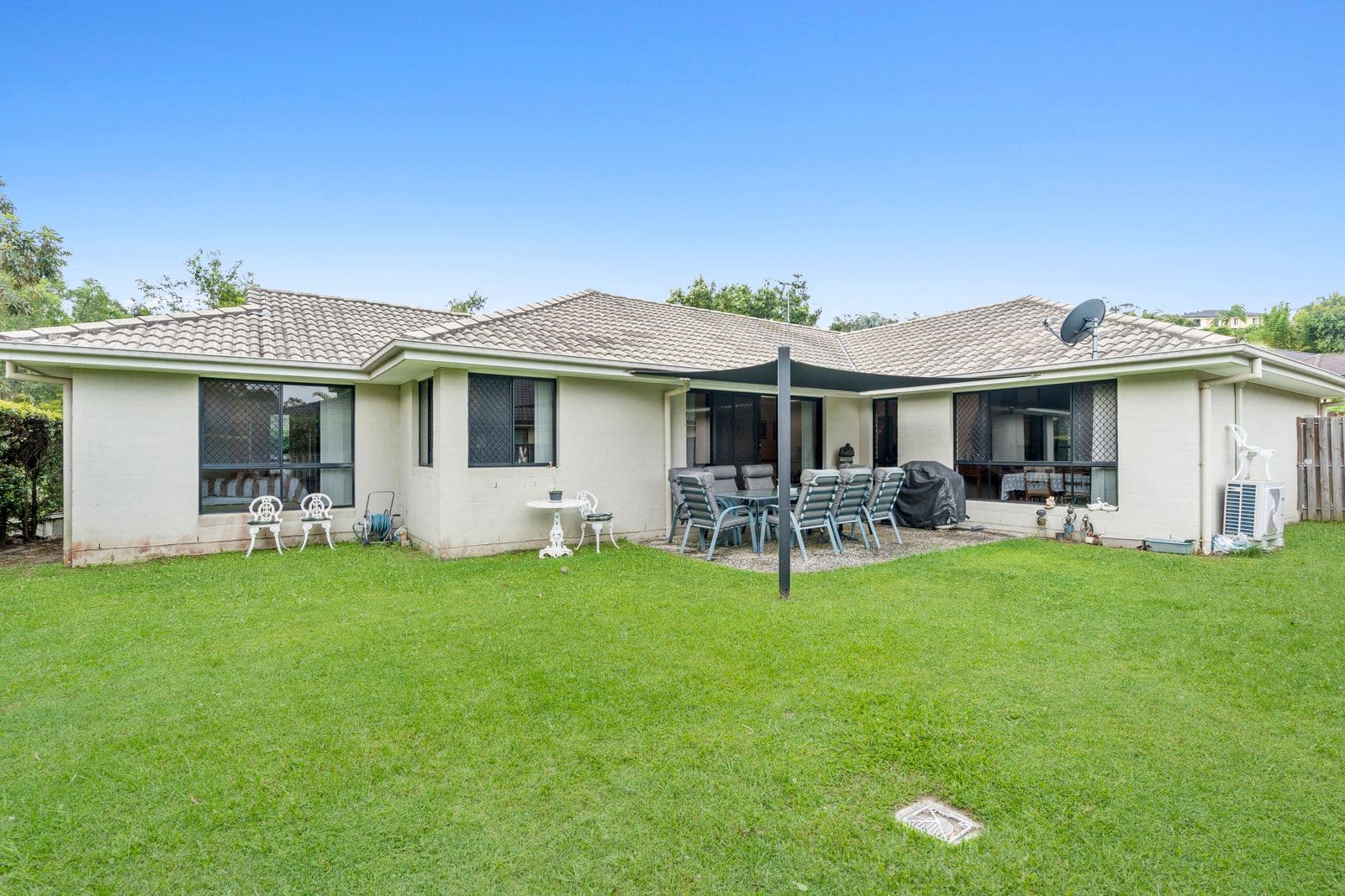 6 Angourie Crescent, Pacific Pines QLD 4211, Pacific Pines - Thumbnail 6