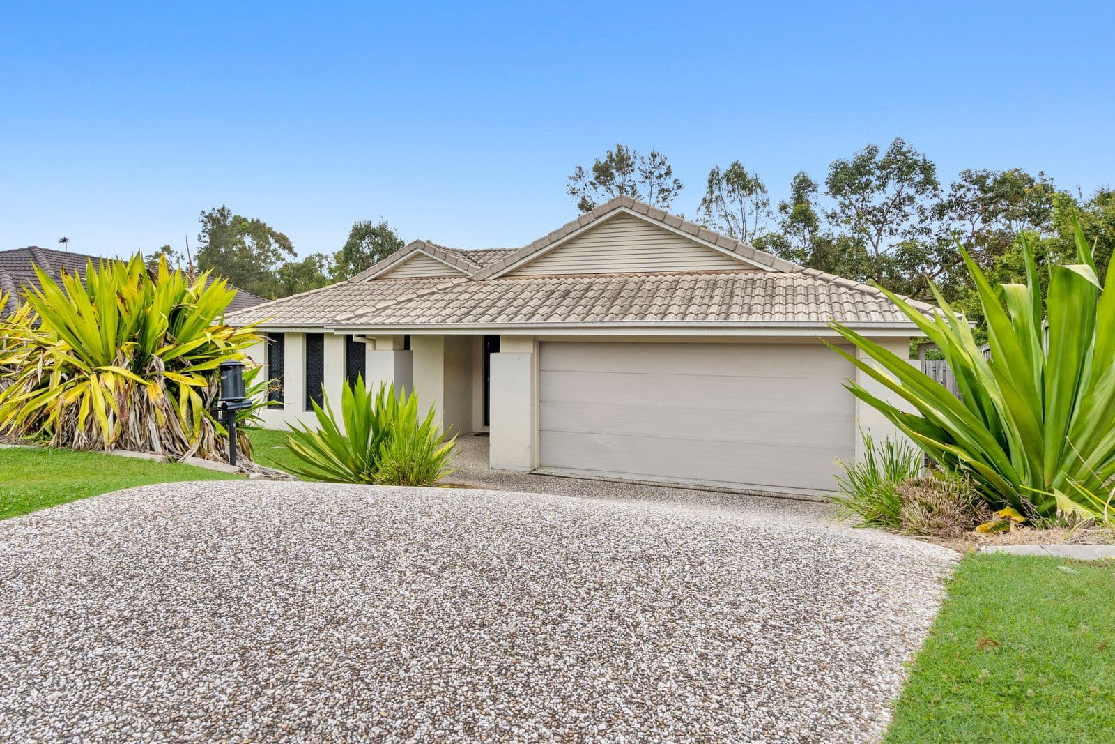 6 Angourie Crescent, Pacific Pines QLD 4211, Pacific Pines - Thumbnail 7