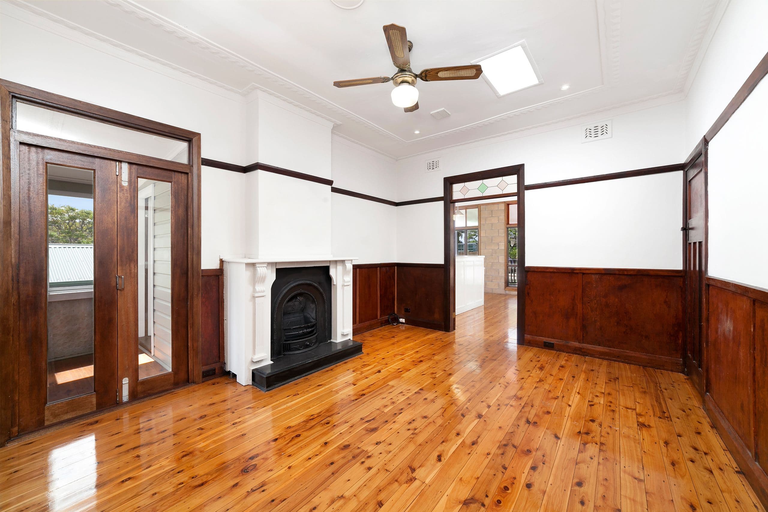 7 Dempster Street, West Wollongong - Thumbnail 2